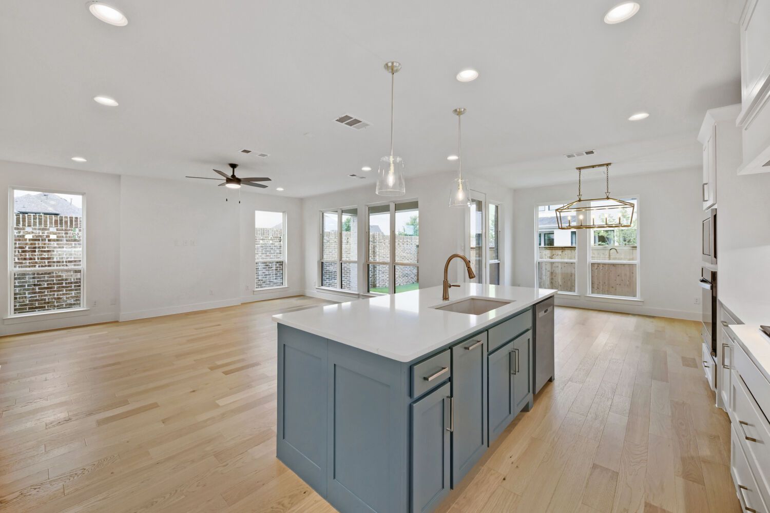 3237 Vaquero - Kitchen