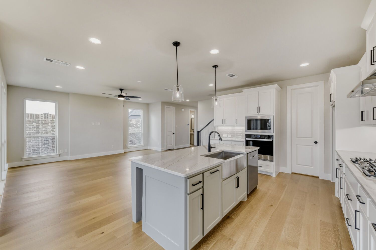 3245 Vaquero - Kitchen