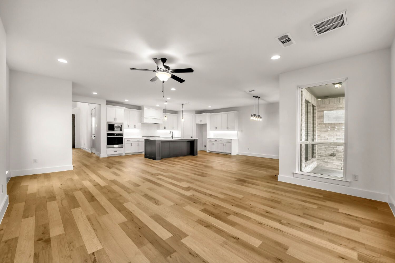 3420 Brocco - Living Area