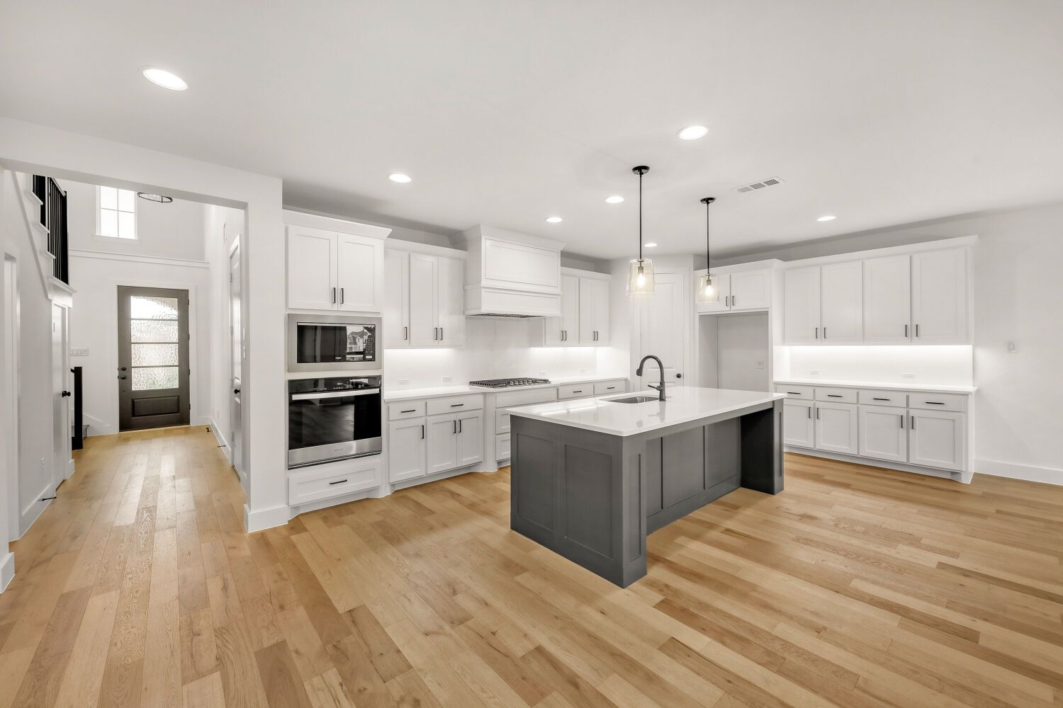 3420 Brocco - Kitchen
