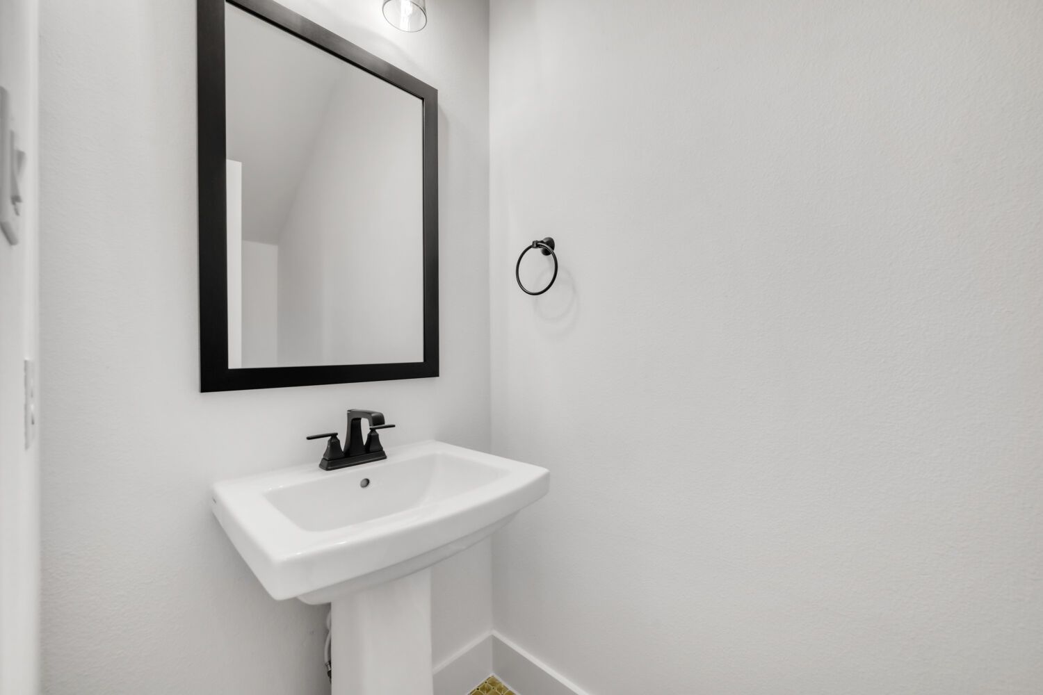 3420 Brocco - Powder Bathroom
