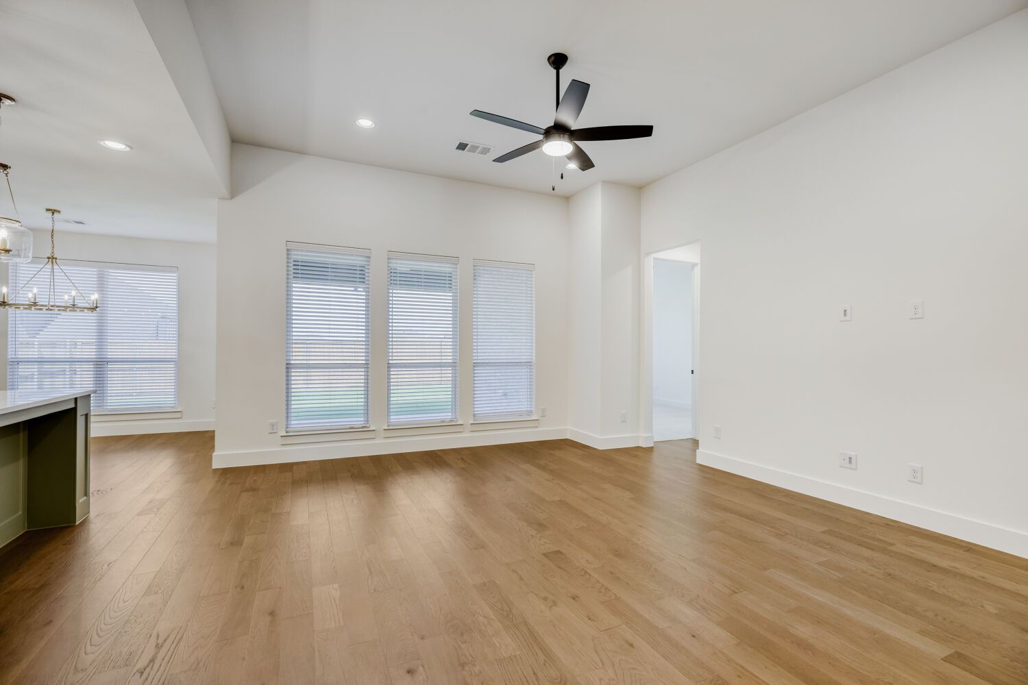 Plan 1576 Representative Photo