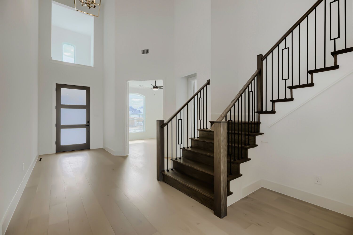 611 Falls - Entry