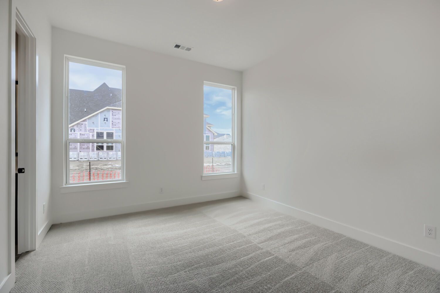 611 Falls - Bedroom