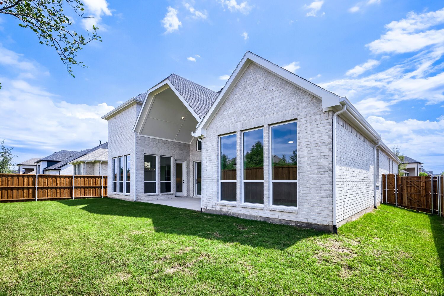 611 Falls - Rear Exterior