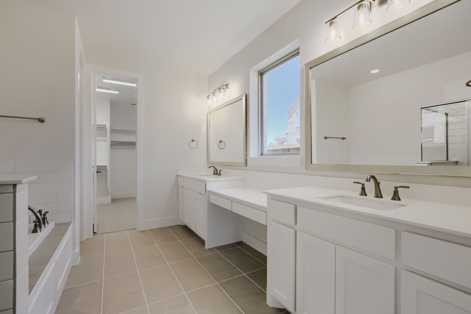 828 Stone - Primary Bathroom