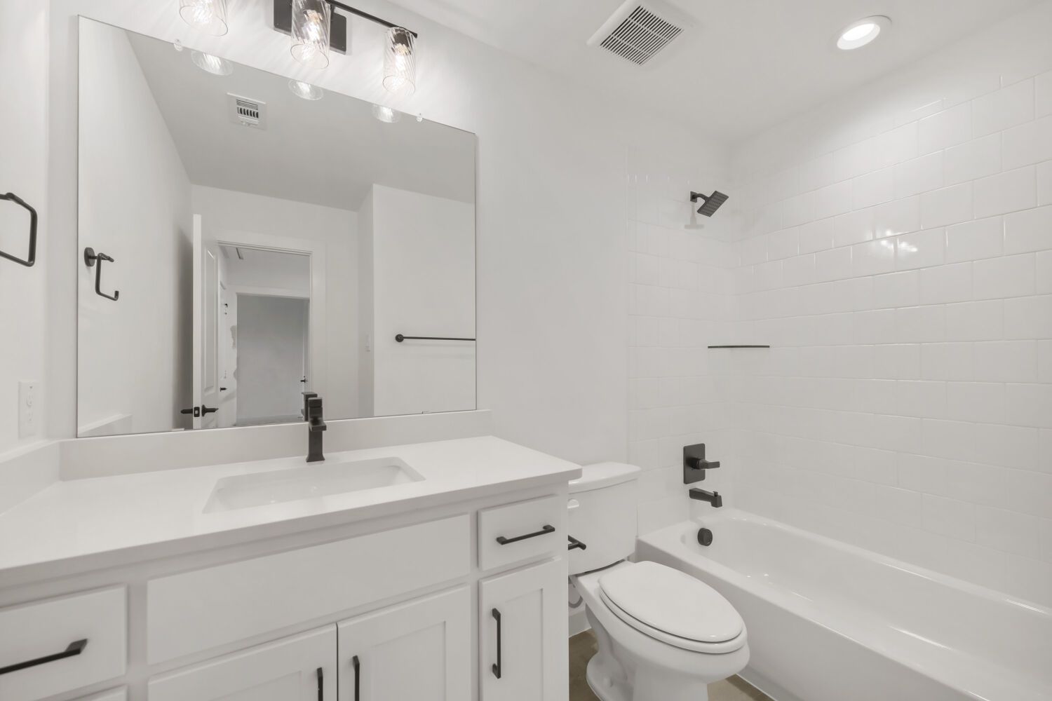 3241 Vaquero - Full Bathroom