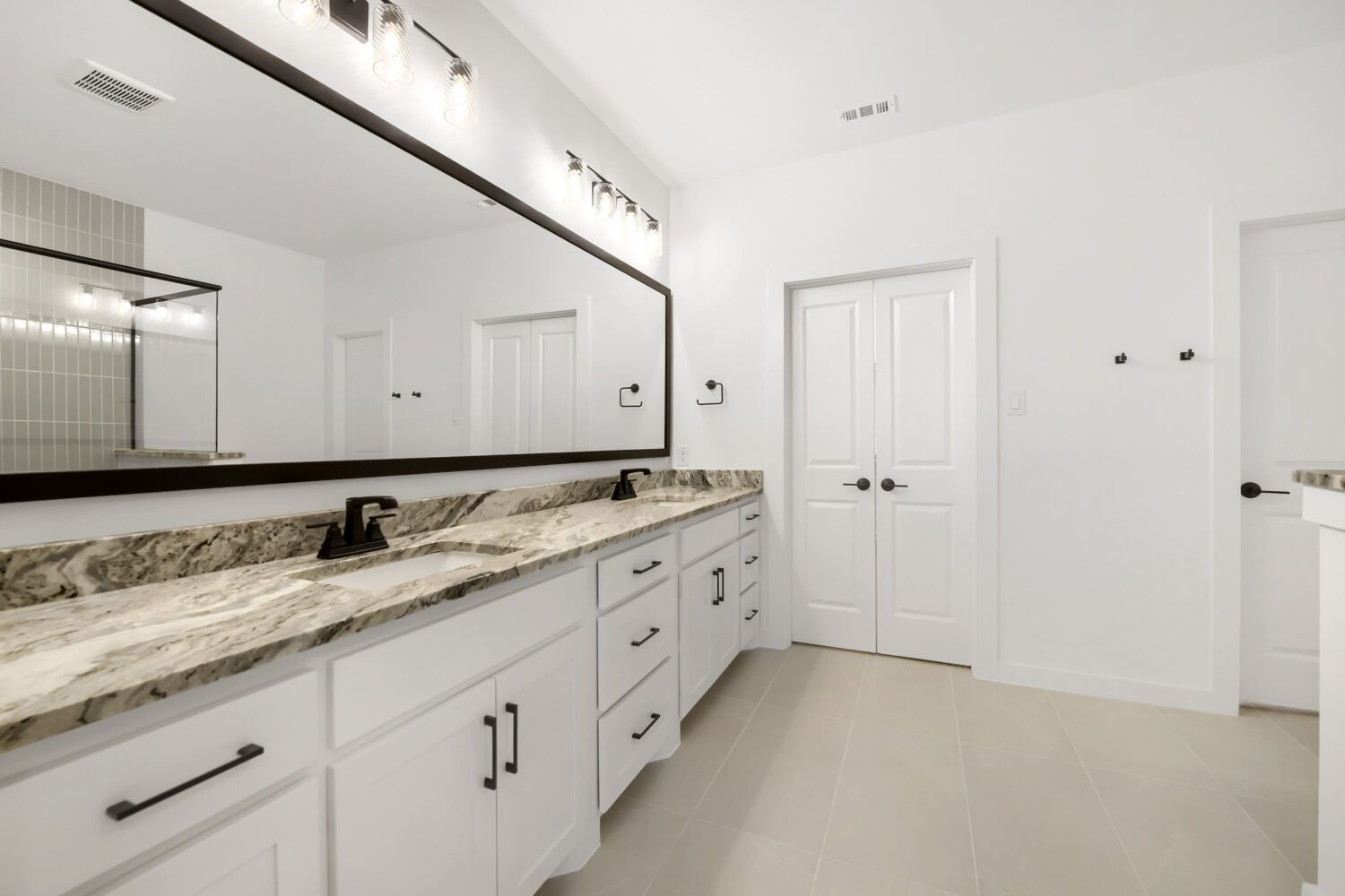 3241 Vaquero - Primary Bedroom