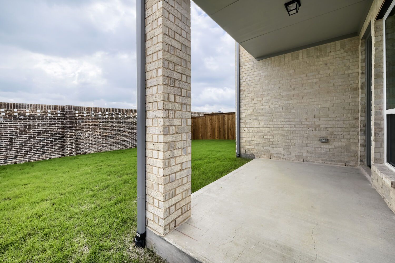 3241 Vaquero - Patio