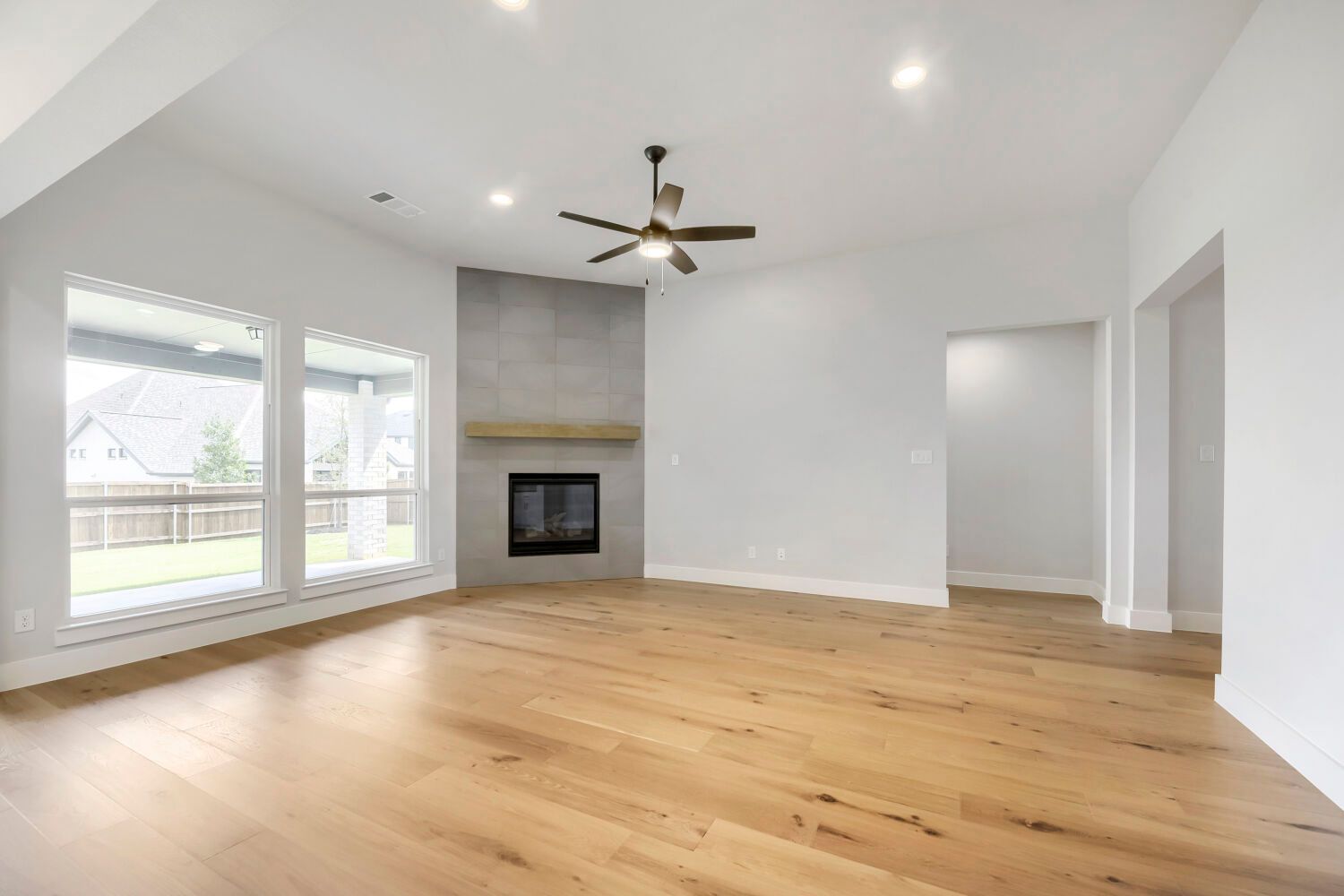 799 Mandrake - Living Area