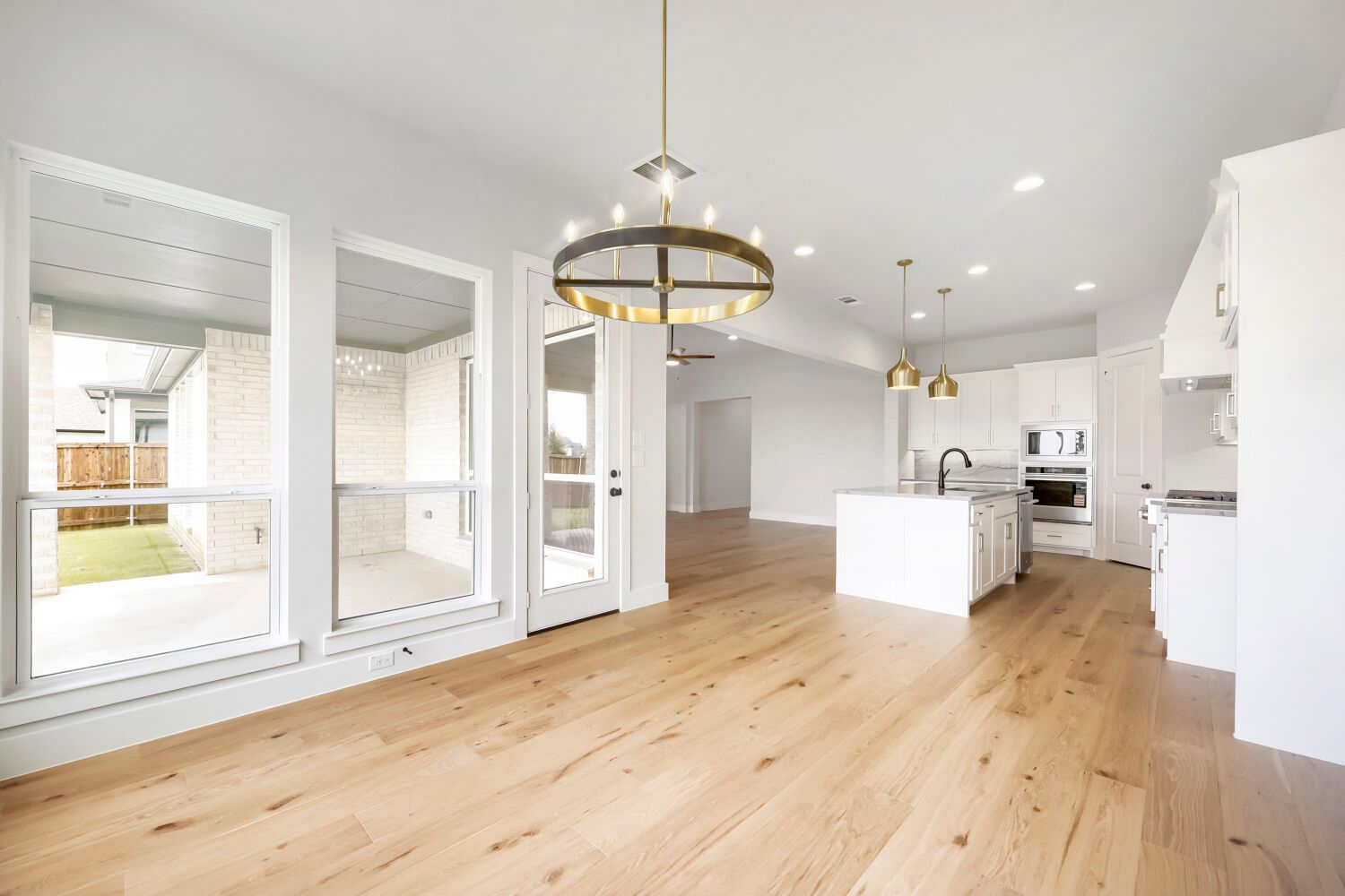 799 Mandrake - Dining Area
