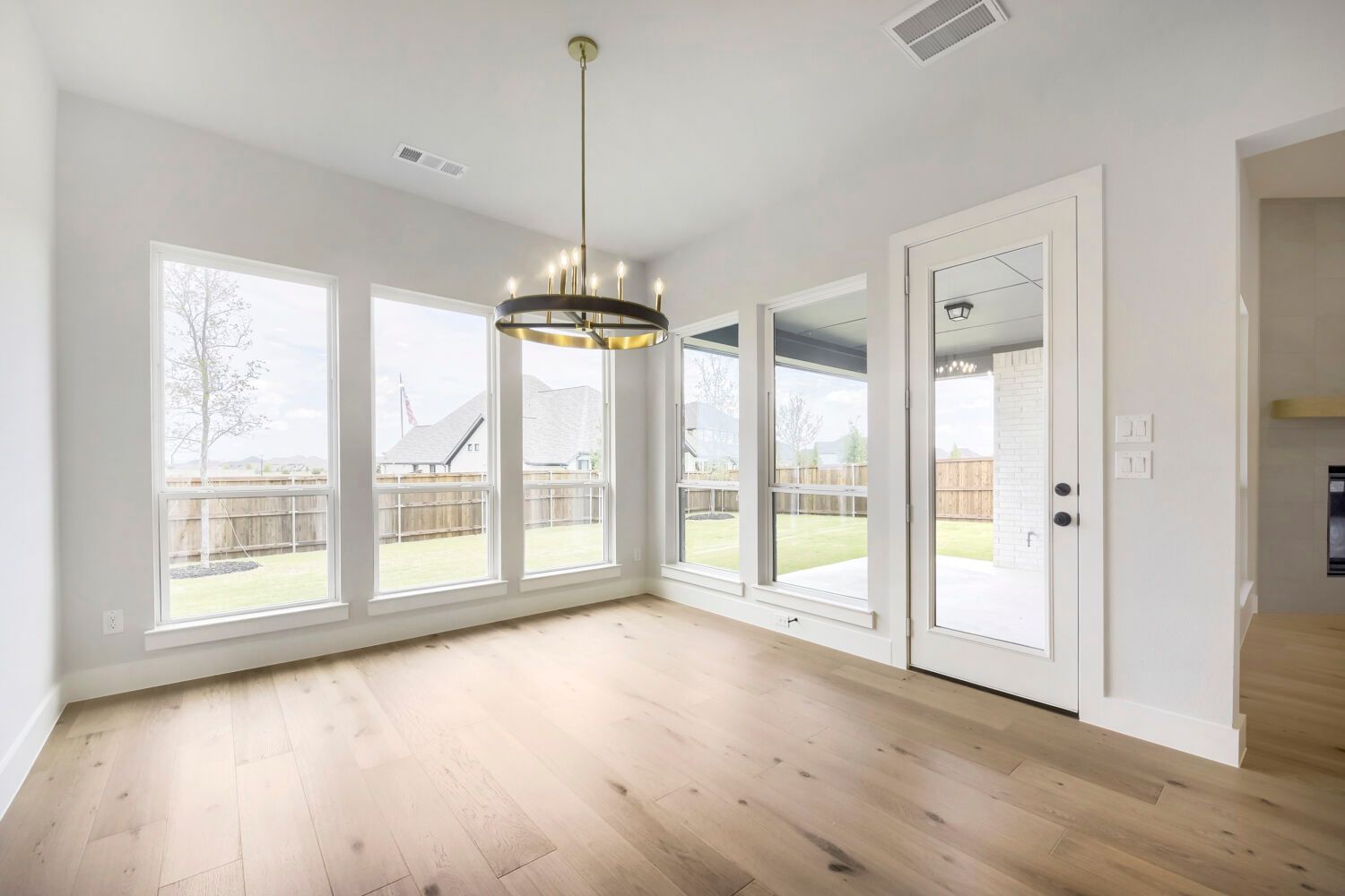 799 Mandrake - Dining Area