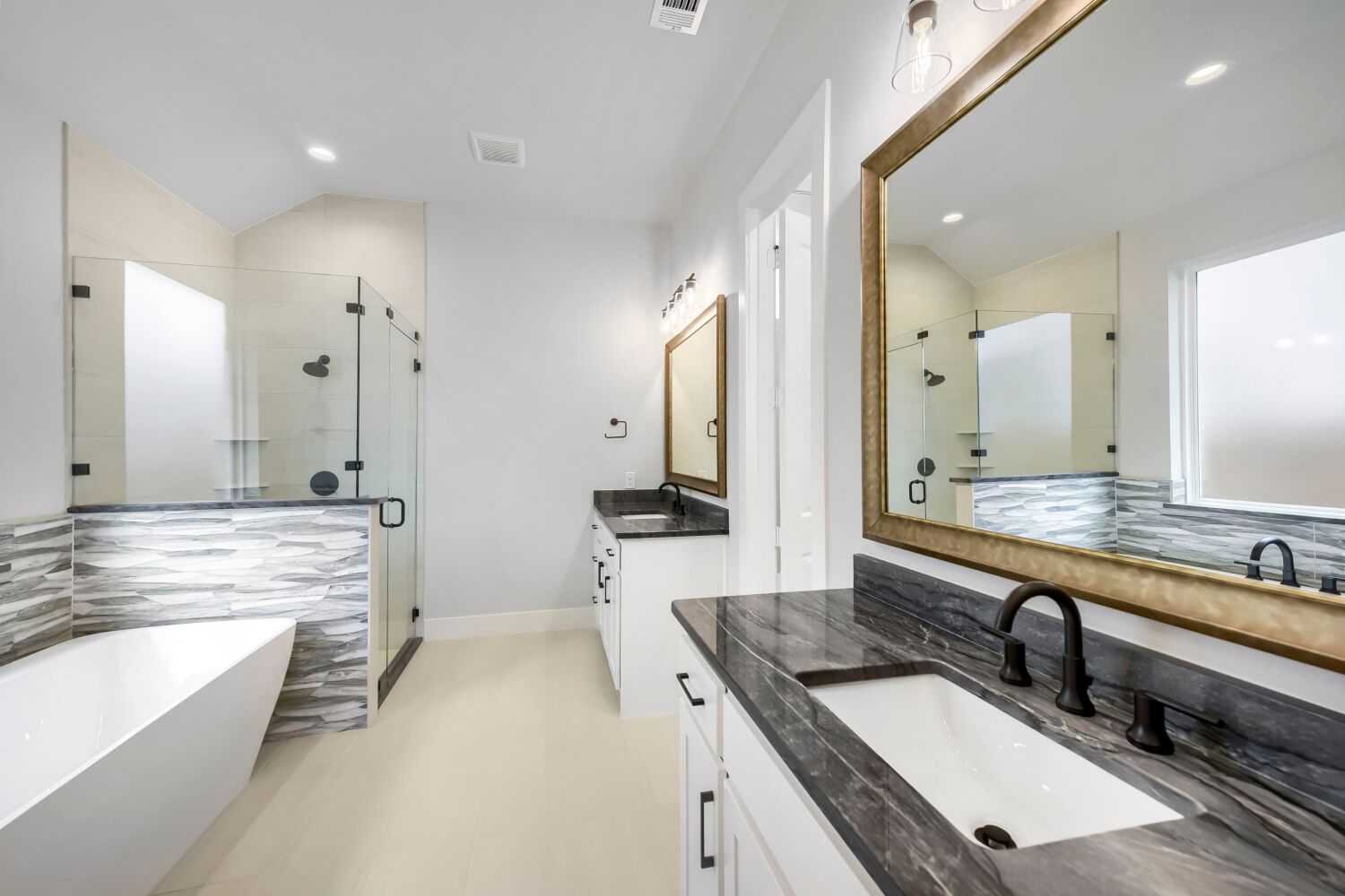 799 Mandrake - Primary Bathroom
