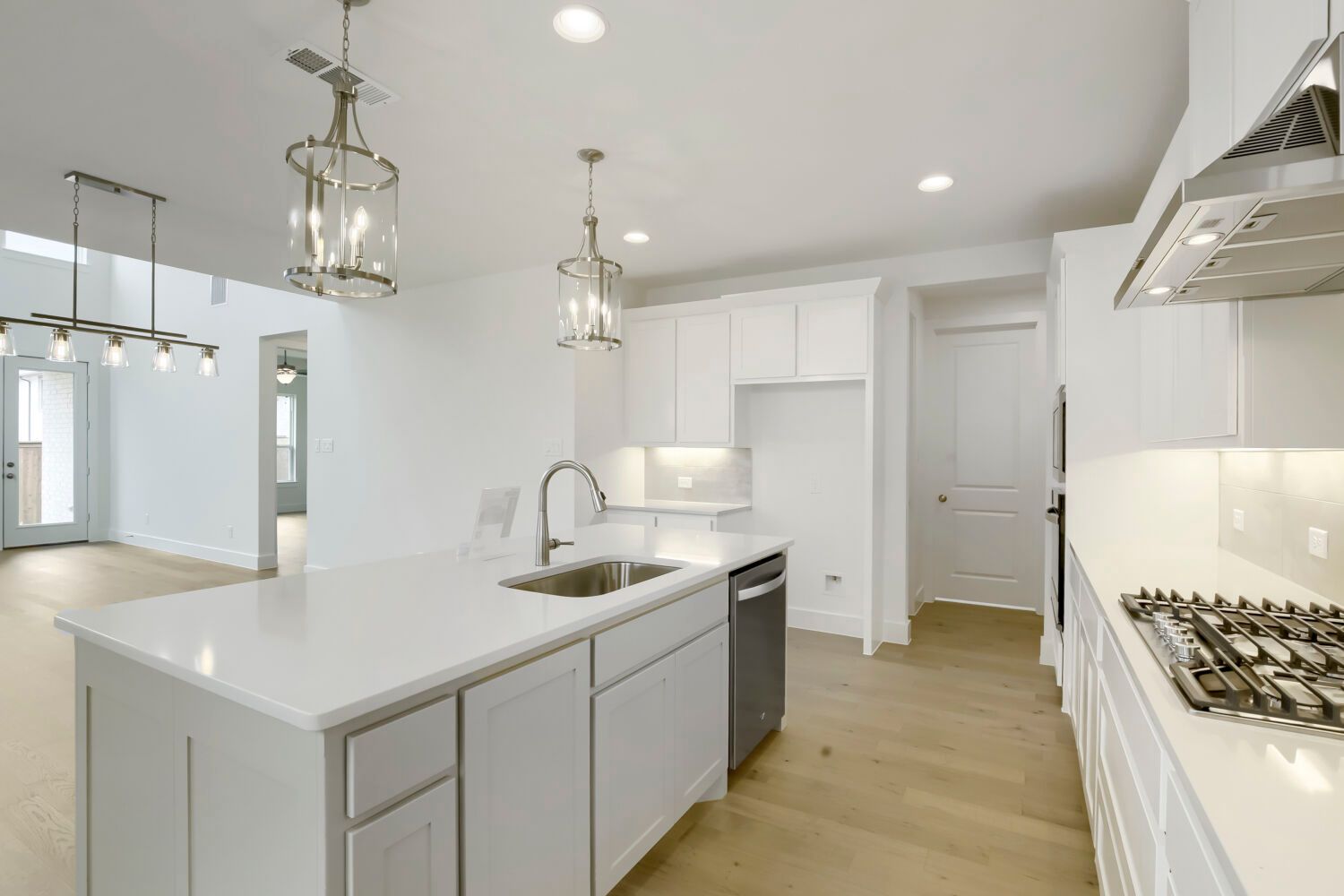 833 Stone Grove - Kitchen