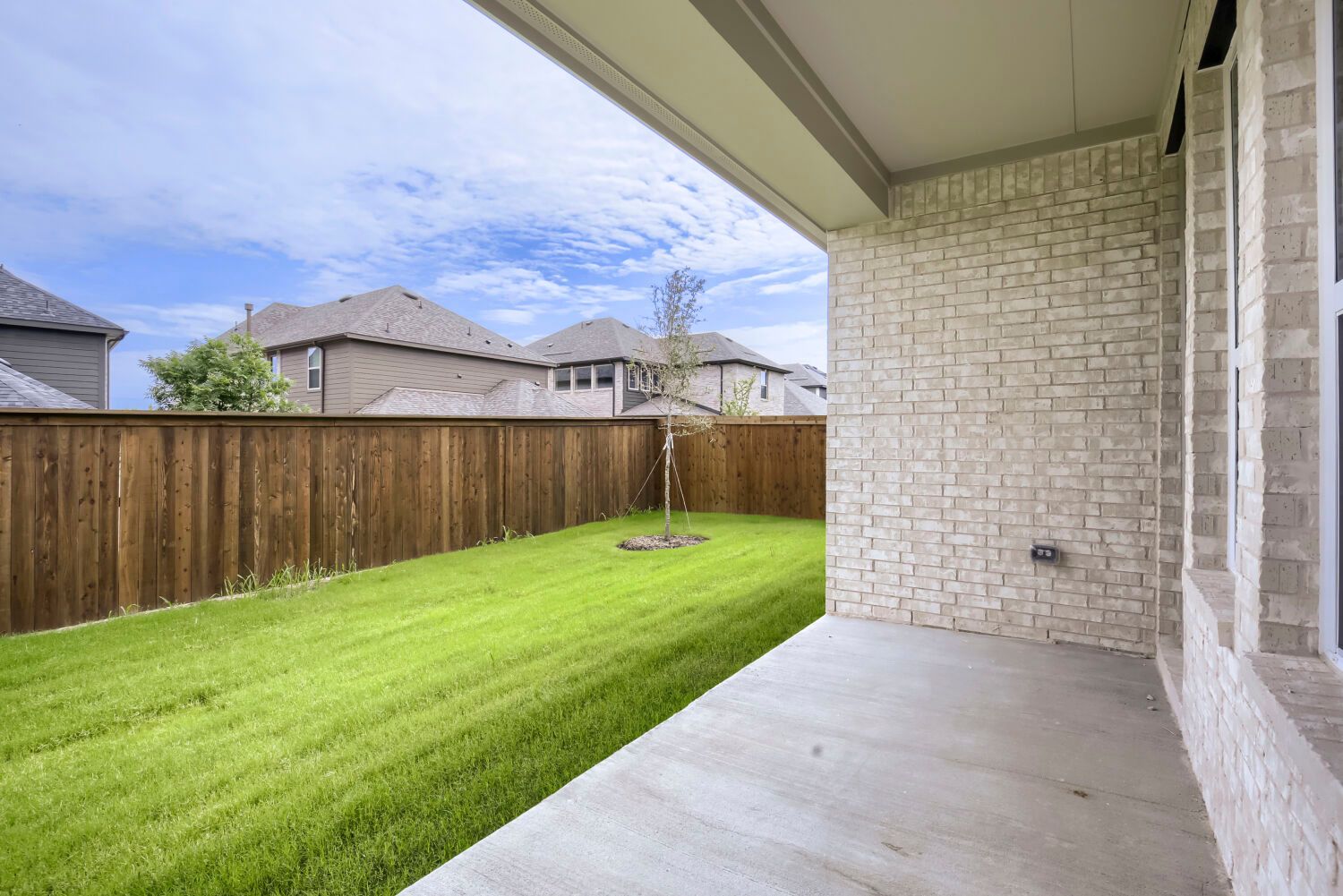 833 Stone Grove - Patio