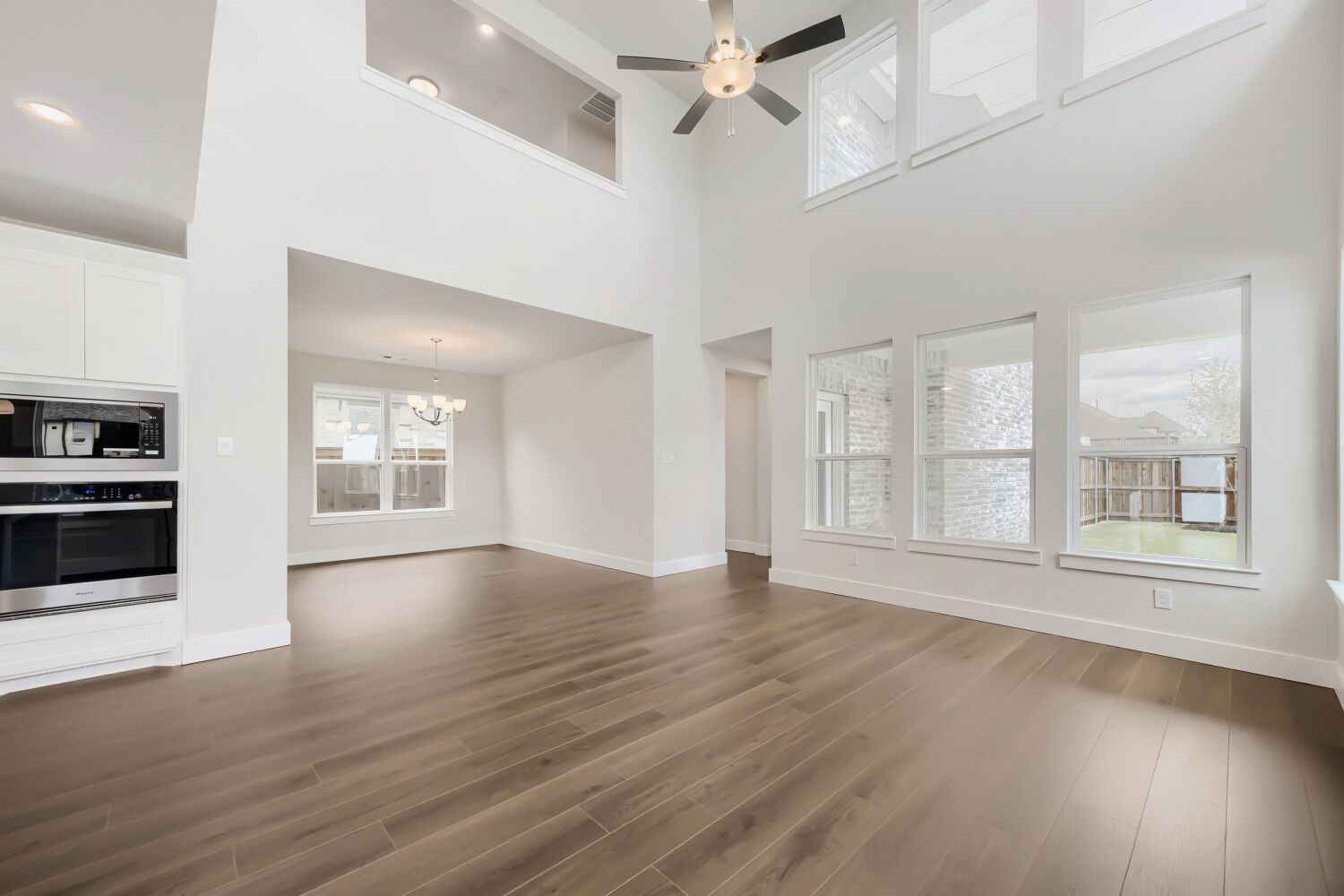 Representative photo of living room for Plan 1458