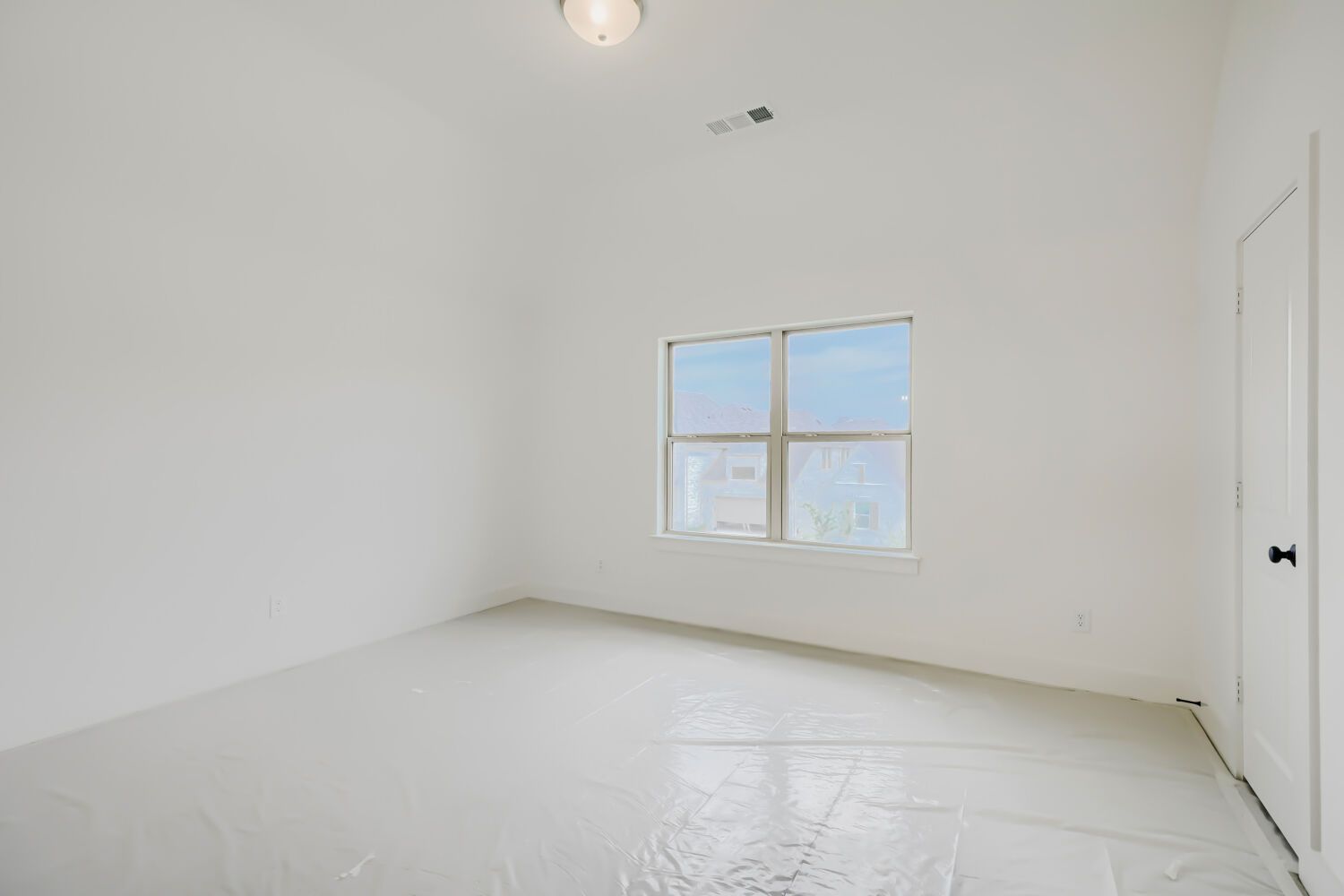 4801 Strada - Bedroom