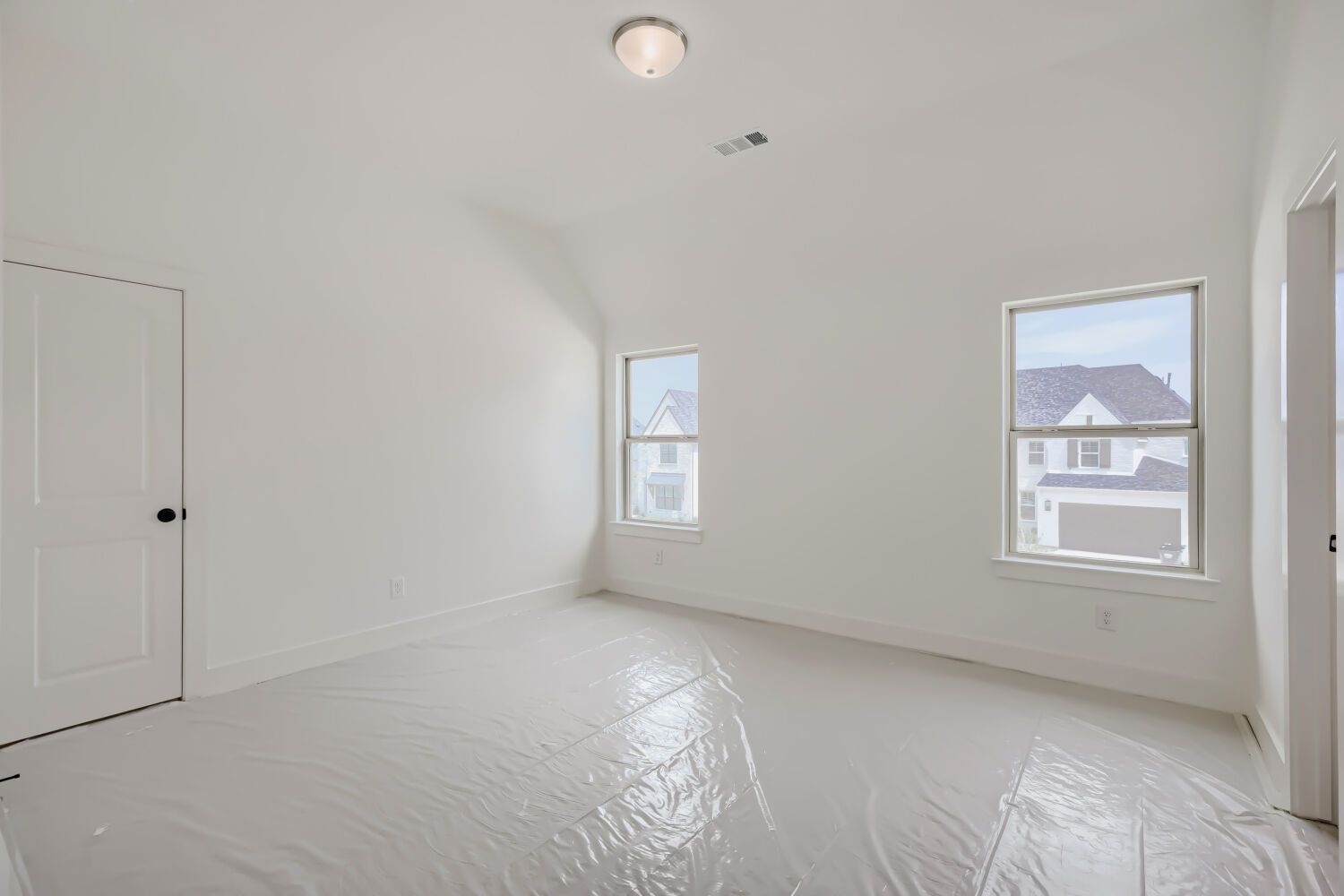 4801 Strada - Bedroom
