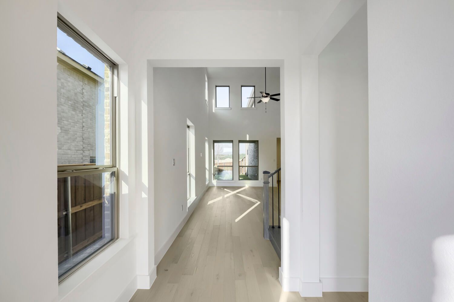 6016 Davis Knoll - Entry