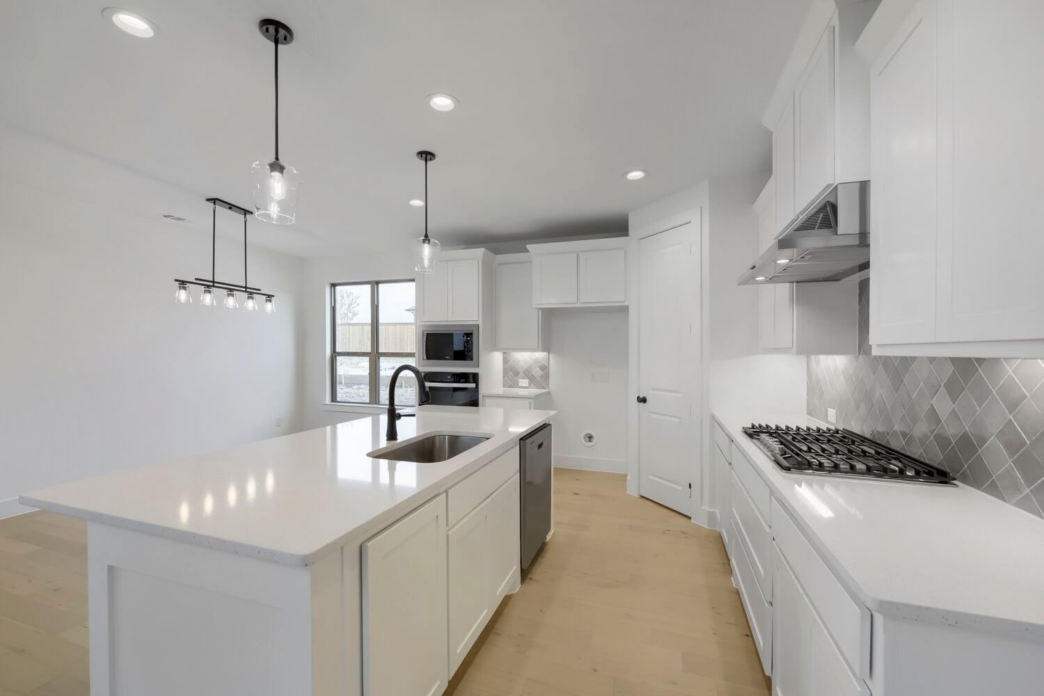 6016 Davis Knoll - Living Area