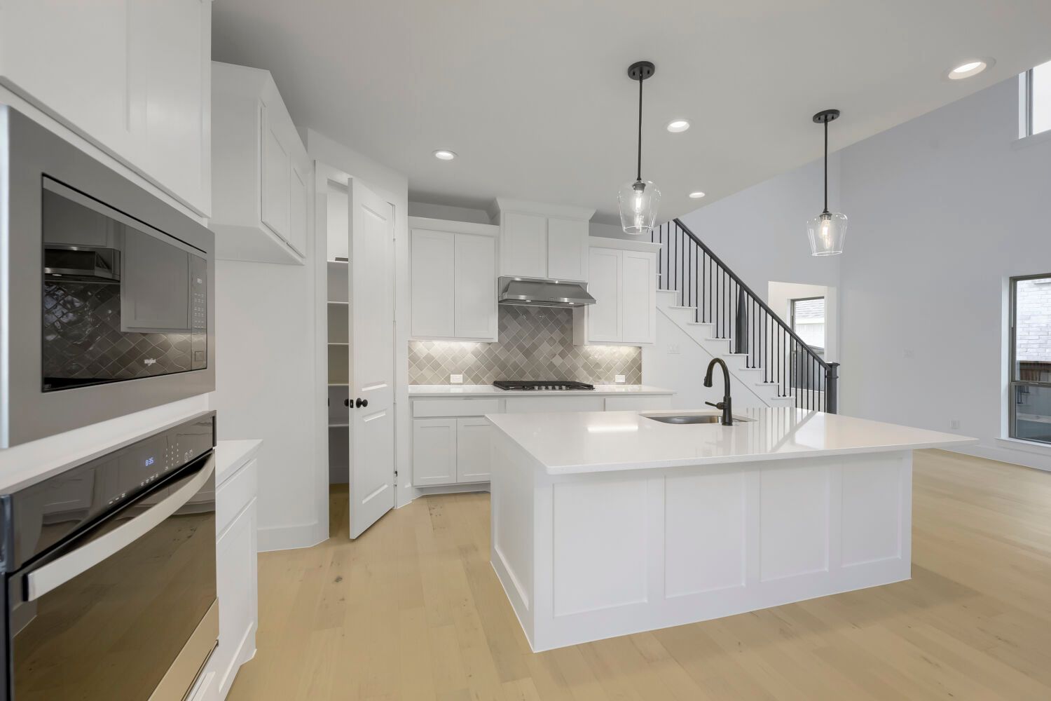 6016 Davis Knoll - Kitchen