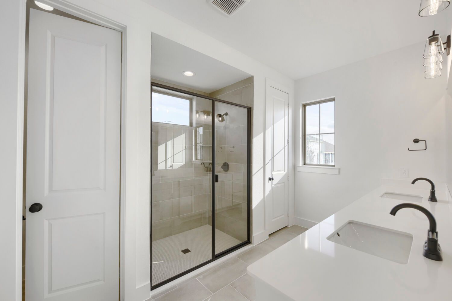 6016 Davis Knoll - Primary Bathroom
