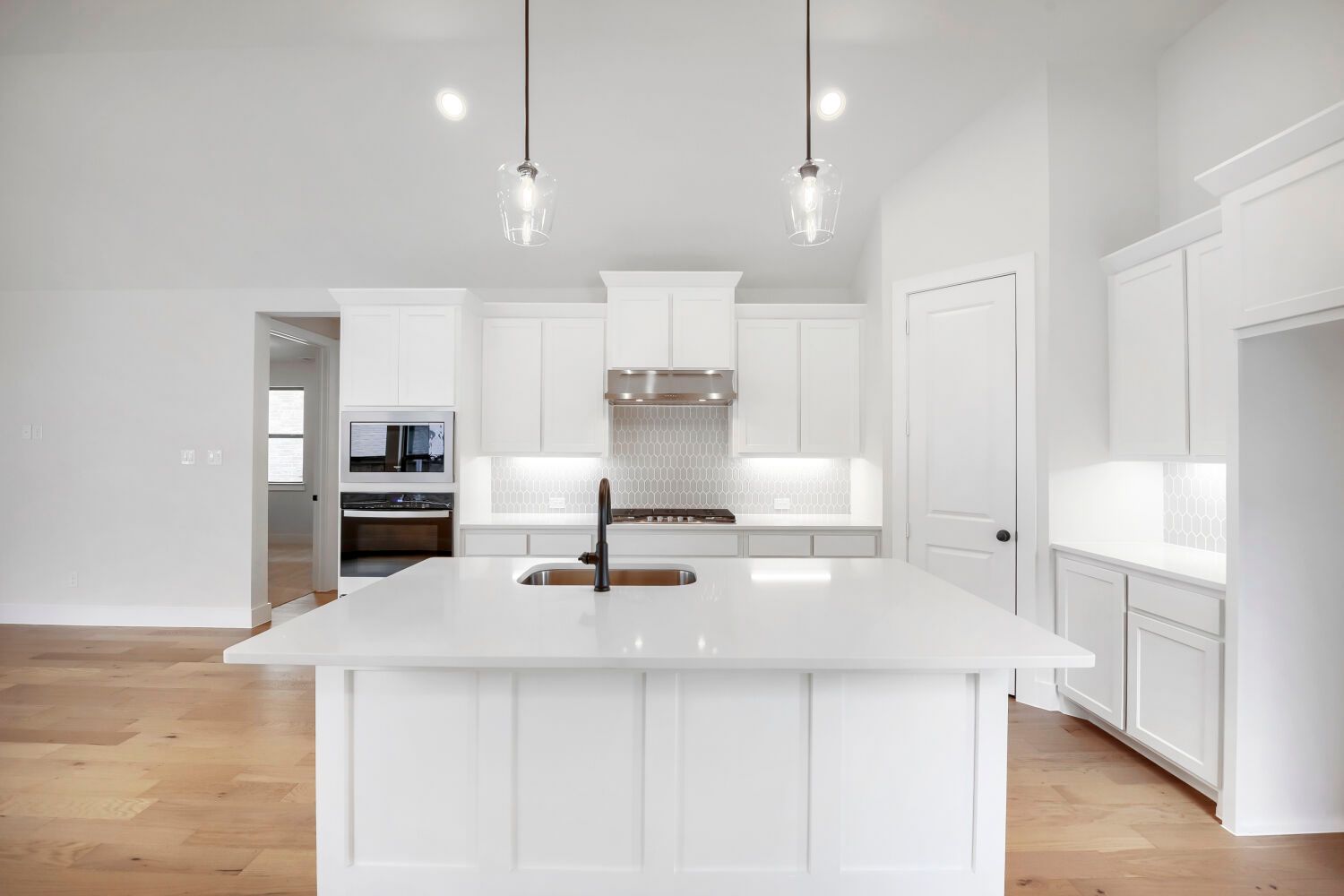 Plan 1451 Kitchen Representative Photo