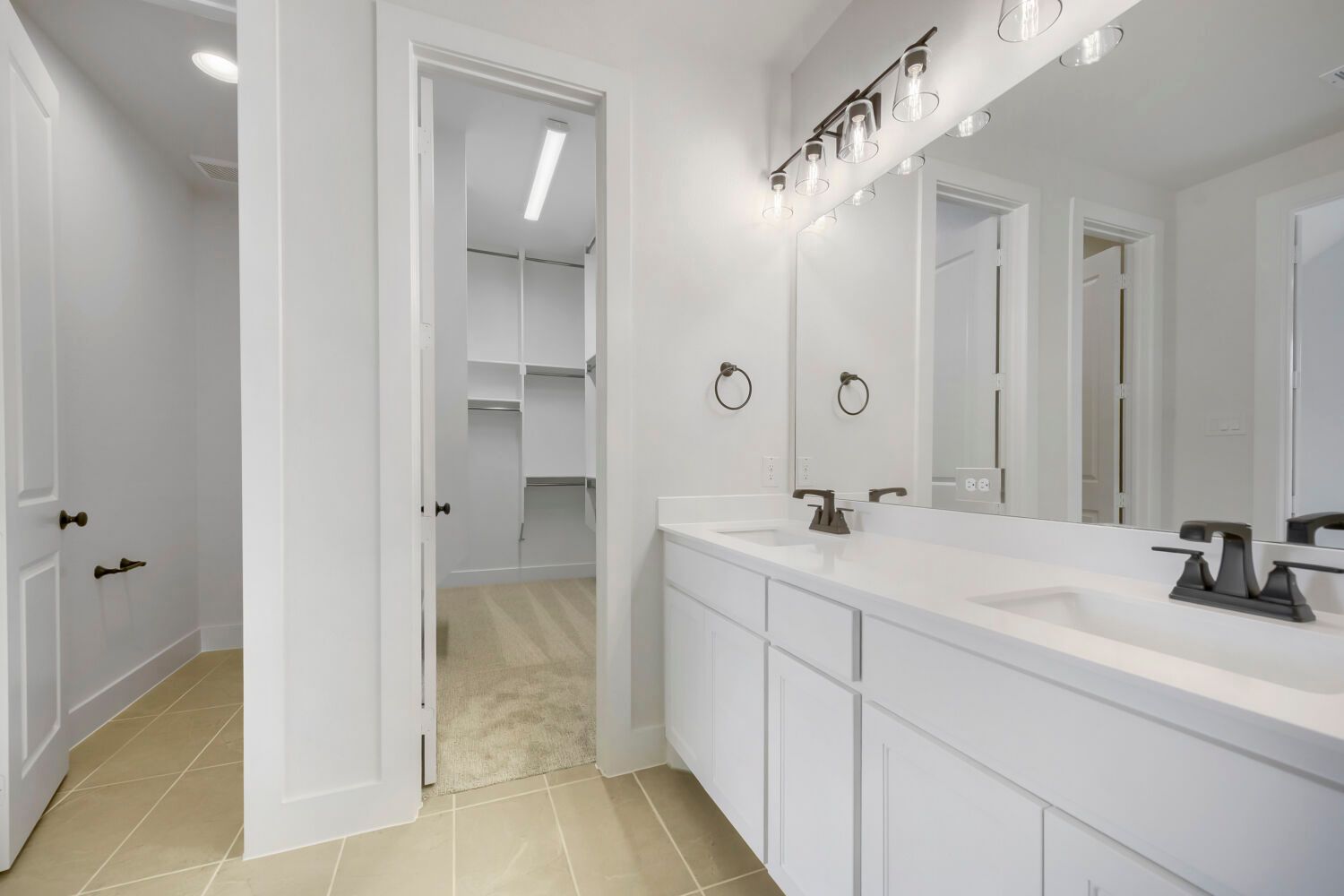 Plan 1451 Main Bathroom Representative Photo