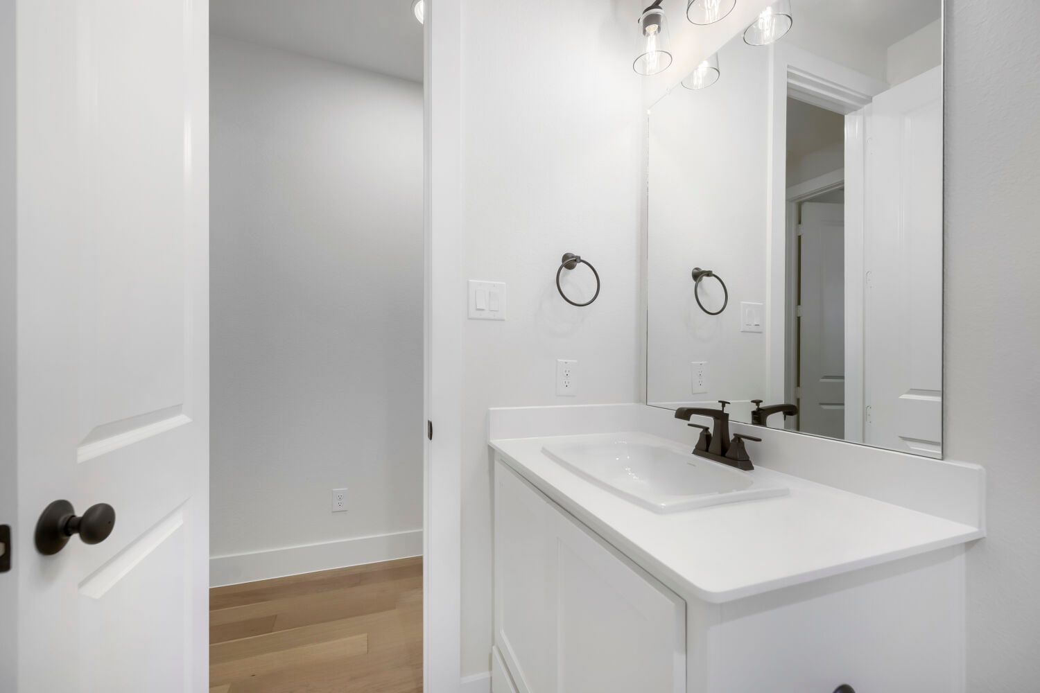 Plan 1451 Bathroom Representative Photo