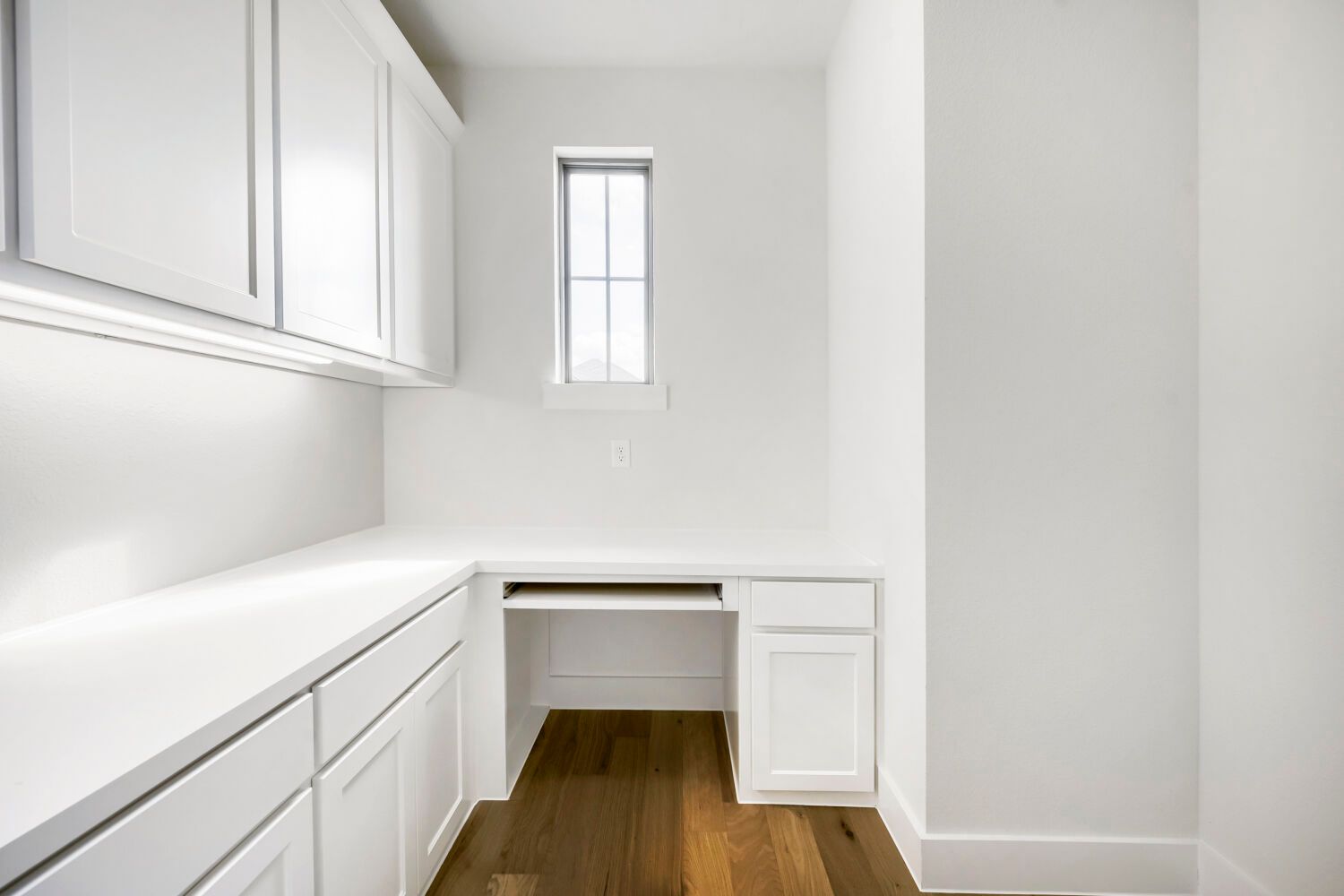 Plan 1451 Laundry Room Representative Photo