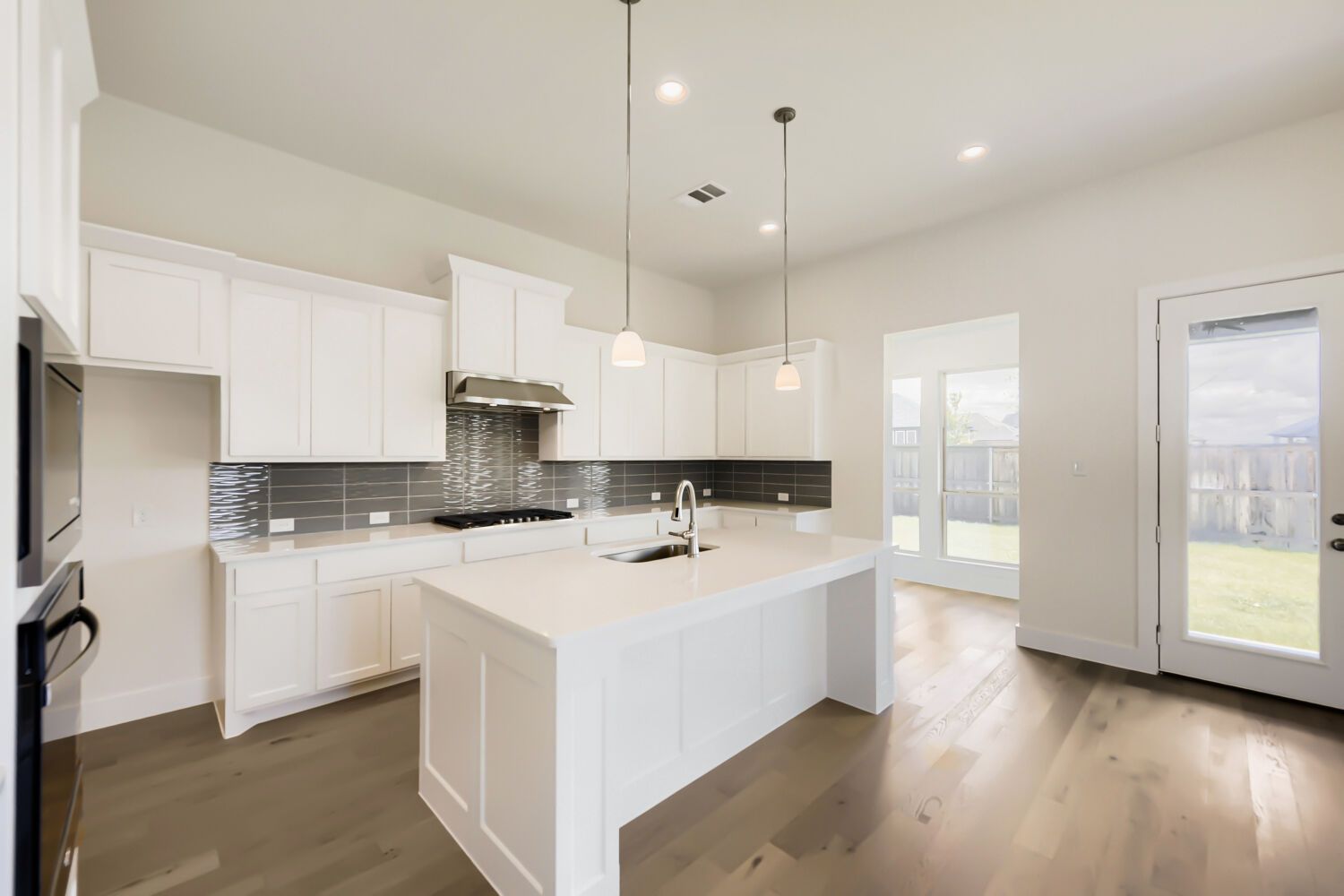 11404 Jackaloe - Kitchen