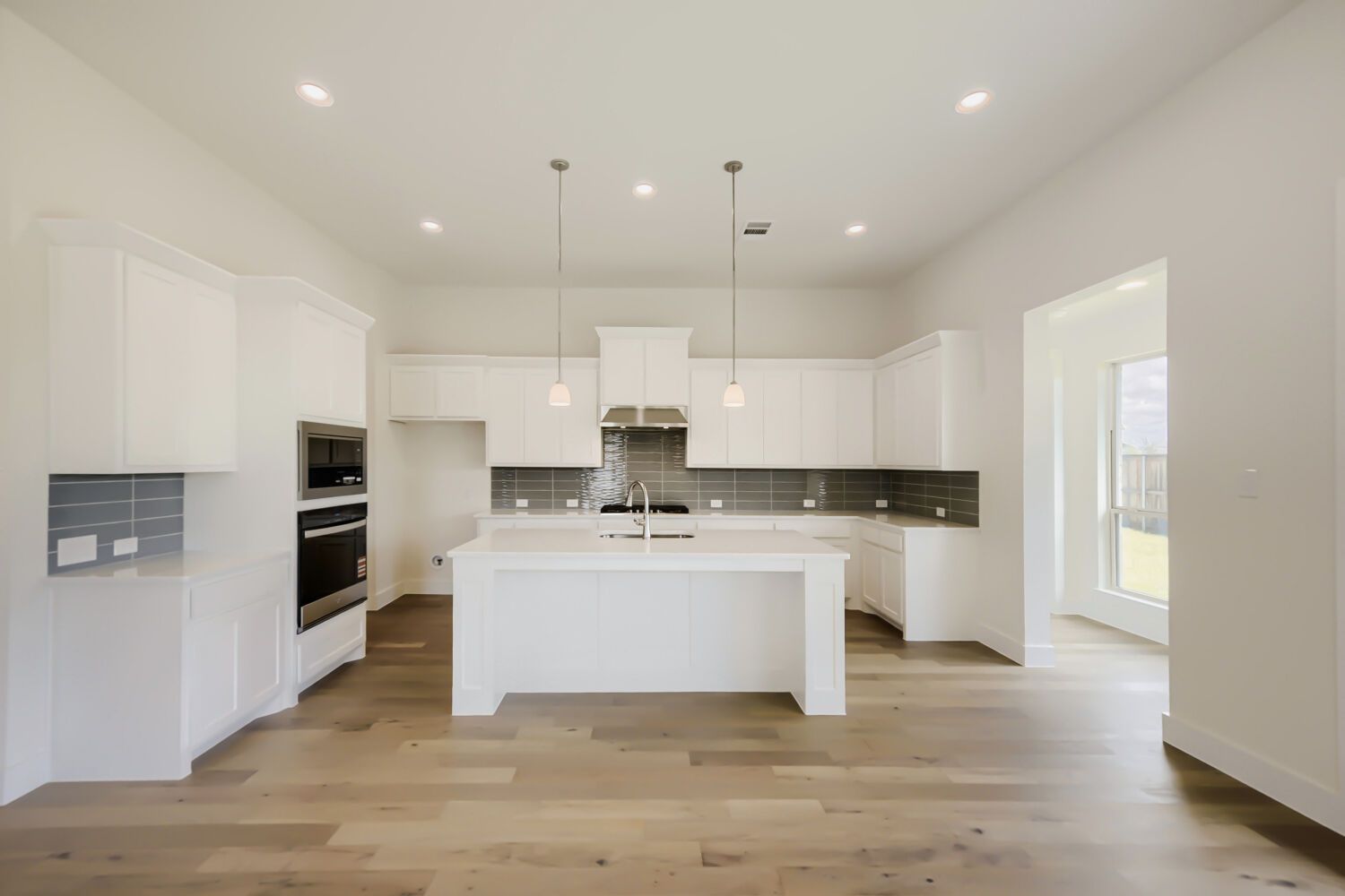 11404 Jackaloe - Kitchen