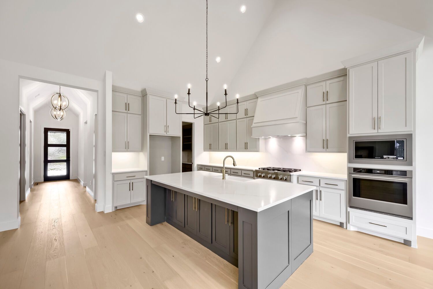 Plan 1645 Representative Photo - Kitchen/Entry
