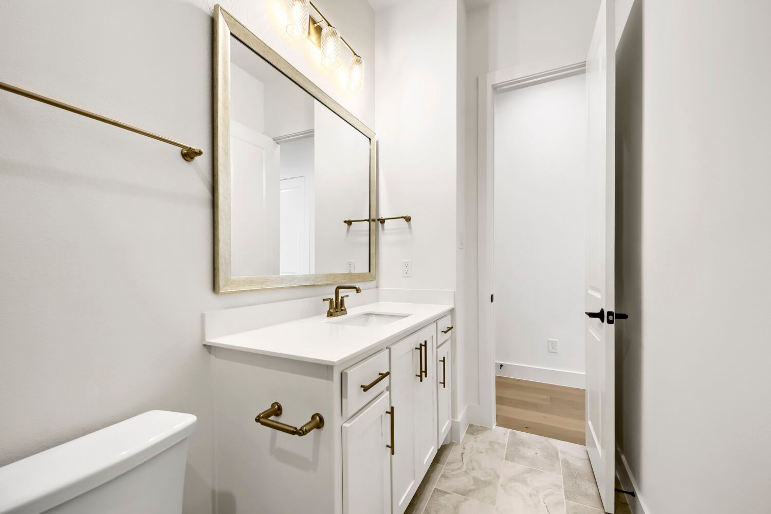 Plan 1645 Representative Photo - Bathroom