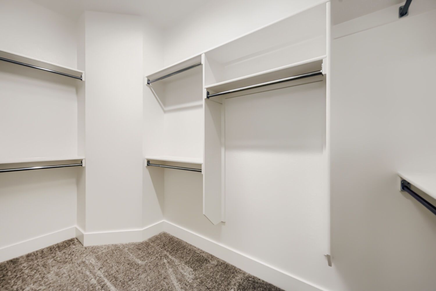 1636 Corrnwall - Primary Closet