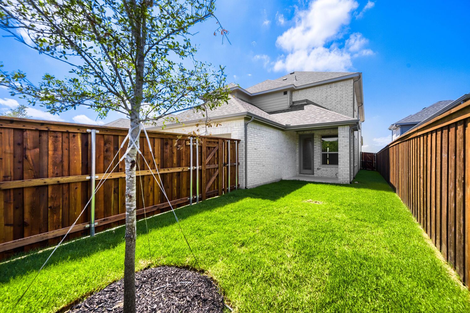 1636 Corrnwall - Rear Exterior