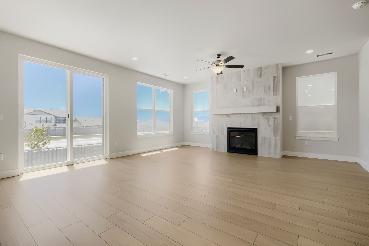 7935 Schoolhouse - Living Area