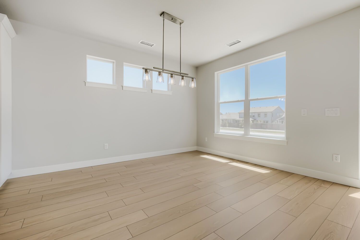 7935 Schoolhouse - Dining Area
