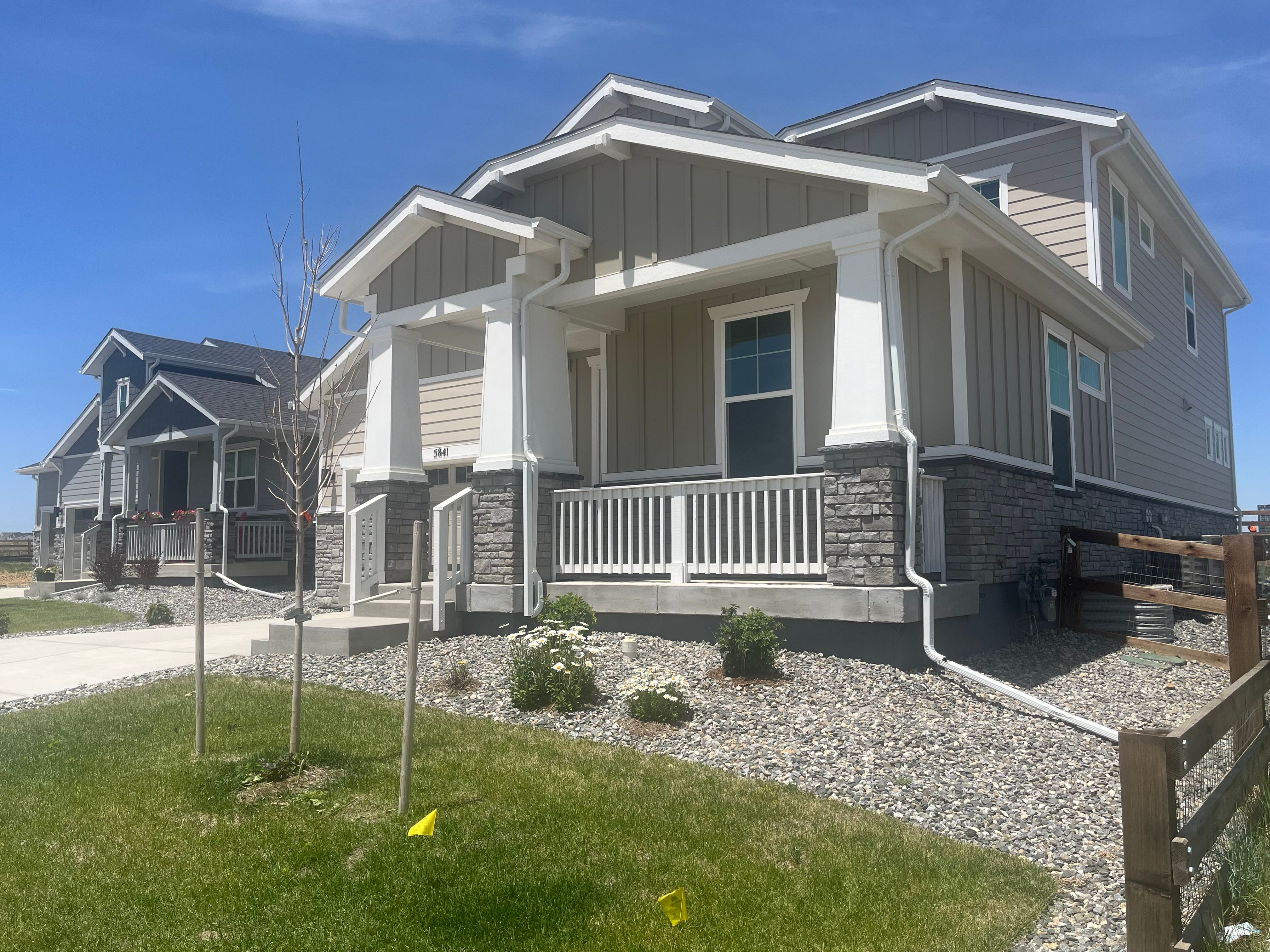 5841 Aspenglow - Front Elevation