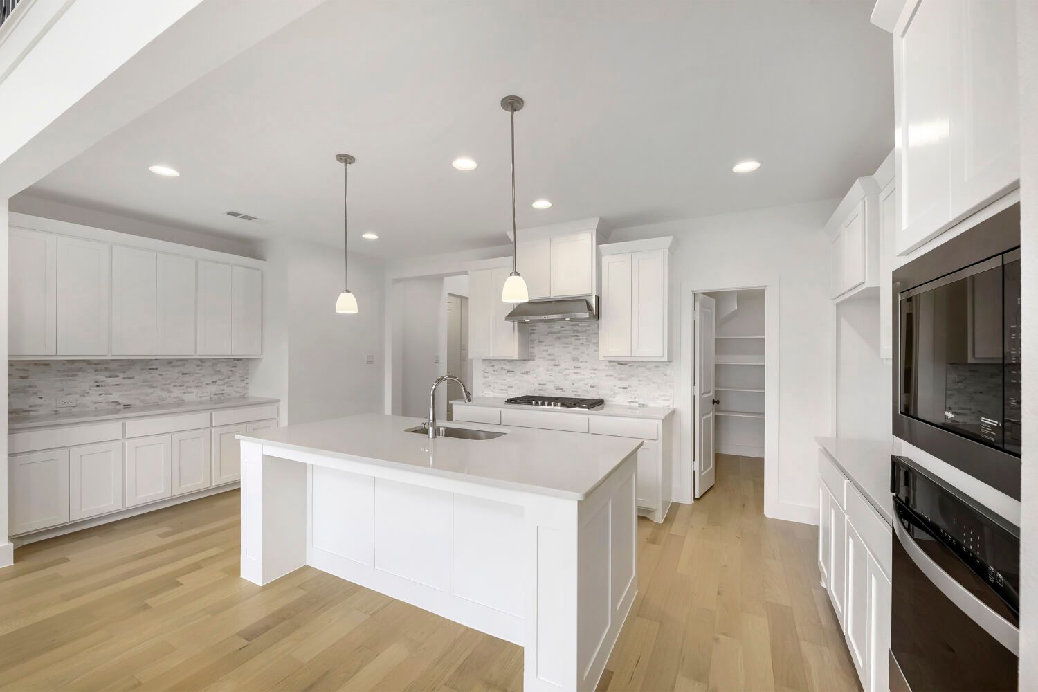 11329 Bratton - Kitchen