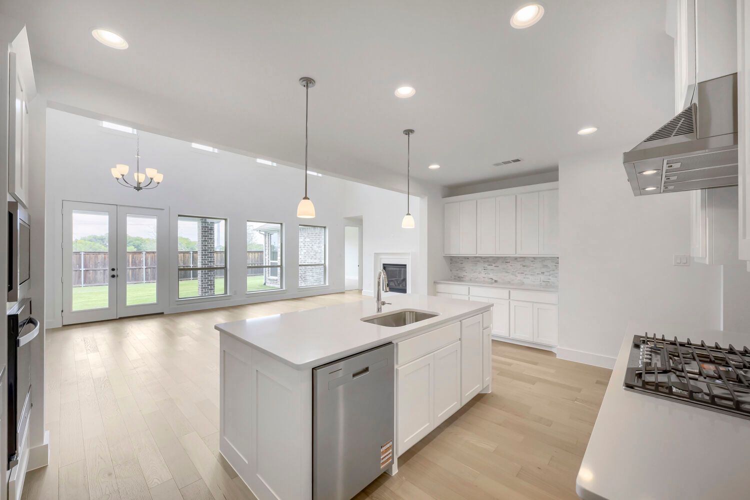 11329 Bratton - Kitchen