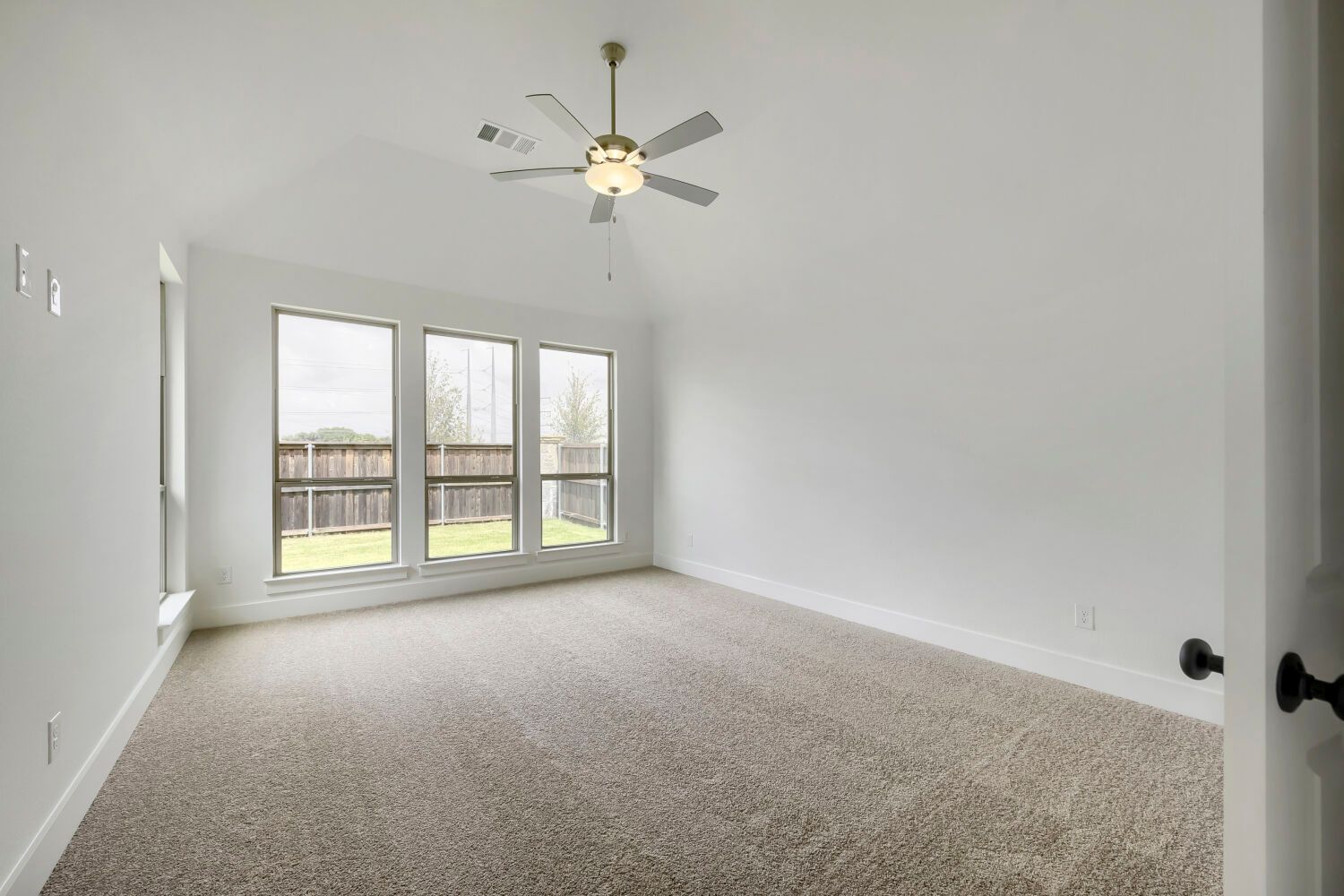 11329 Bratton - Primary Bedroom