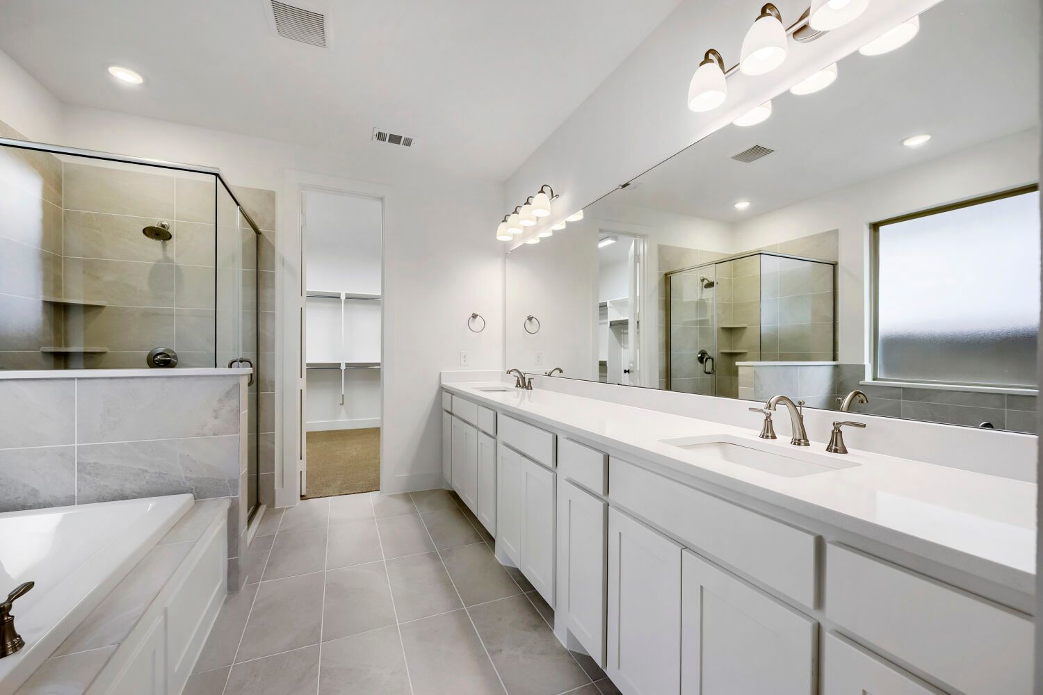 11329 Bratton - Primary Bathroom
