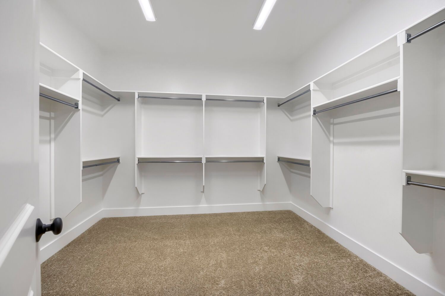 11329 Bratton - Primary Closet