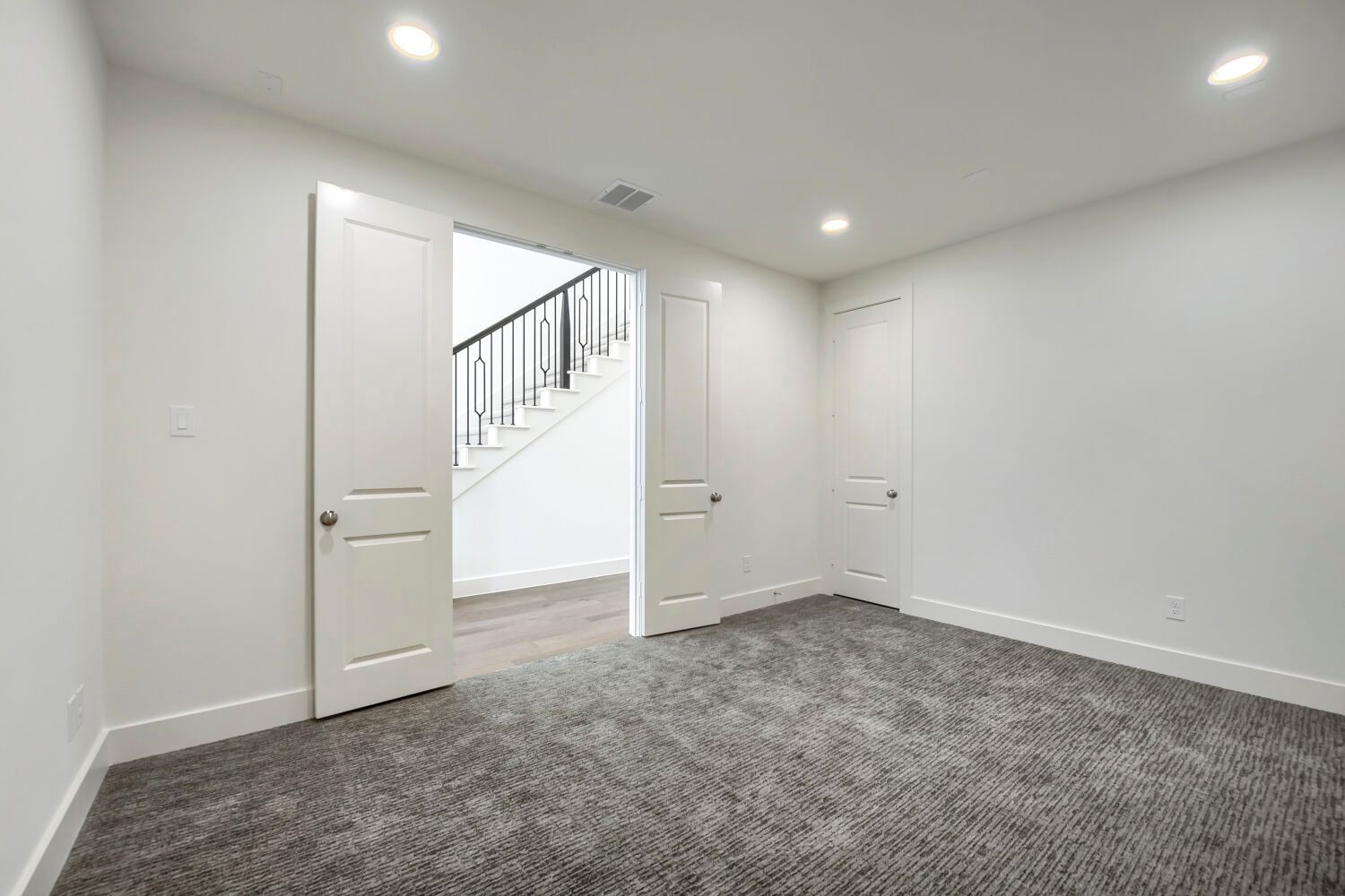 11548 Wulstone - Media Room