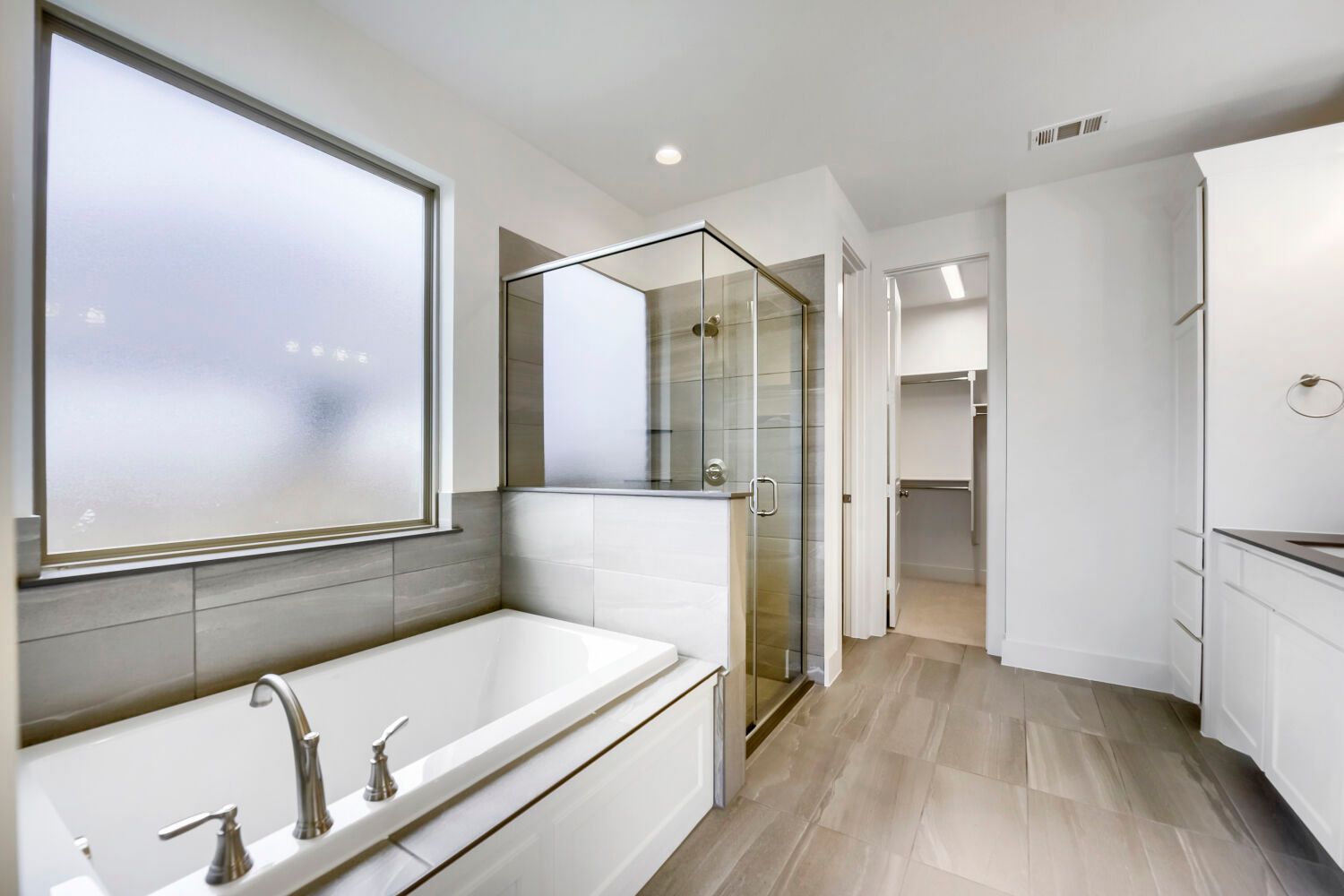 11548 Wulstone - Primary Bathroom