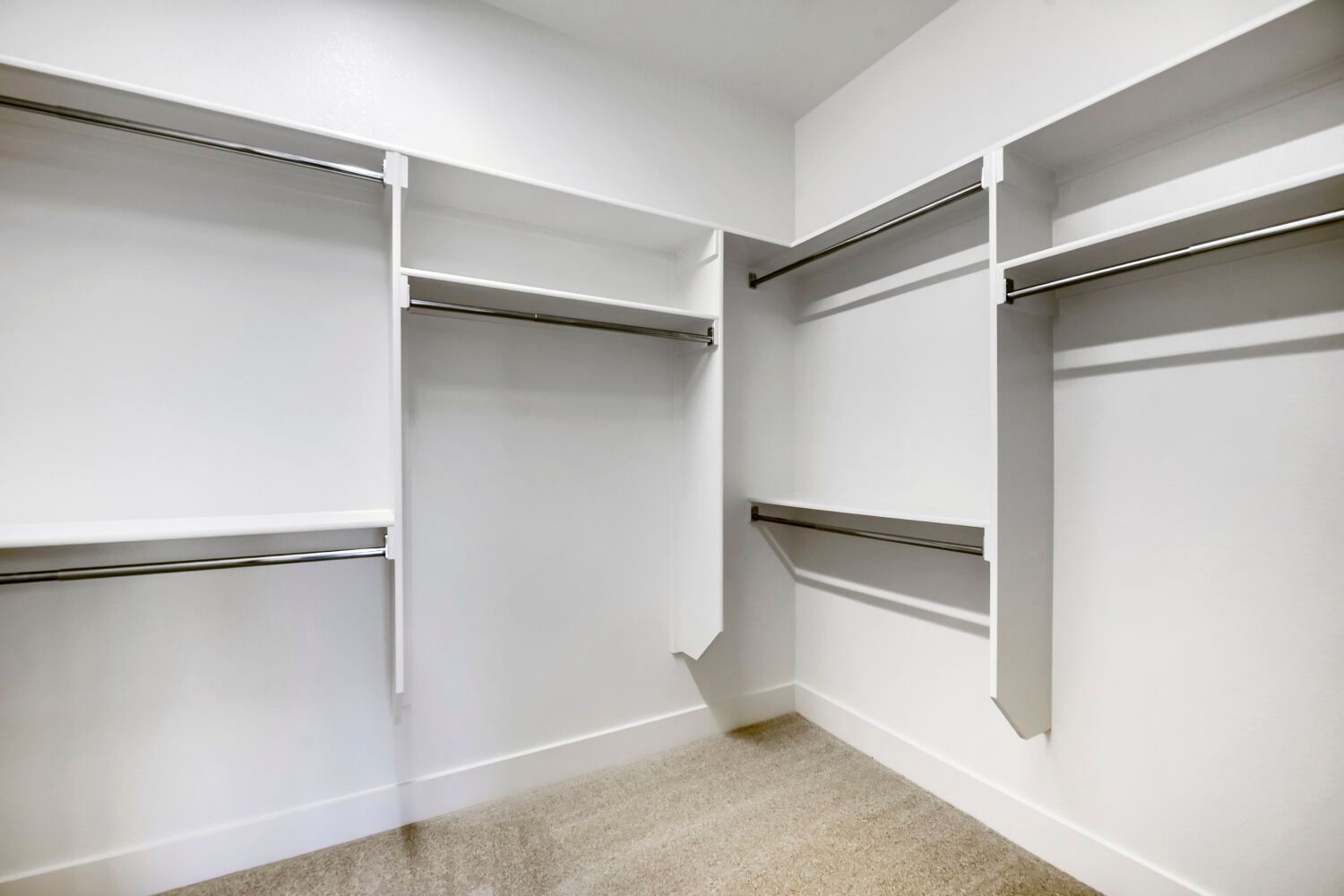 11548 Wulstone - Primary Closet