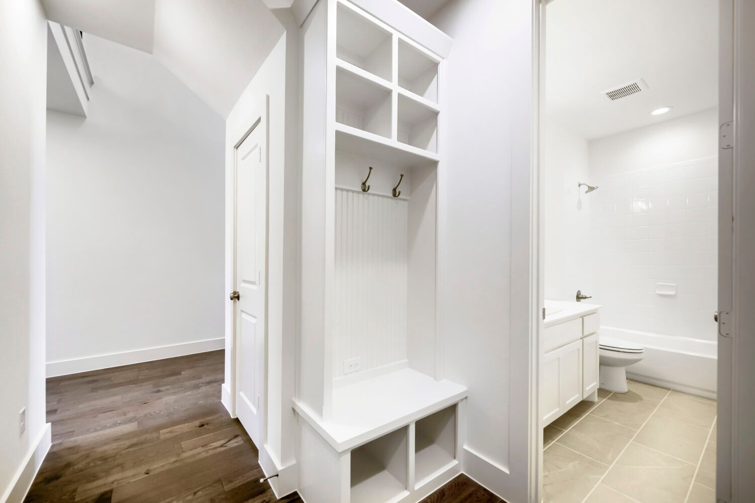 11548 Wulstone - Mud Area