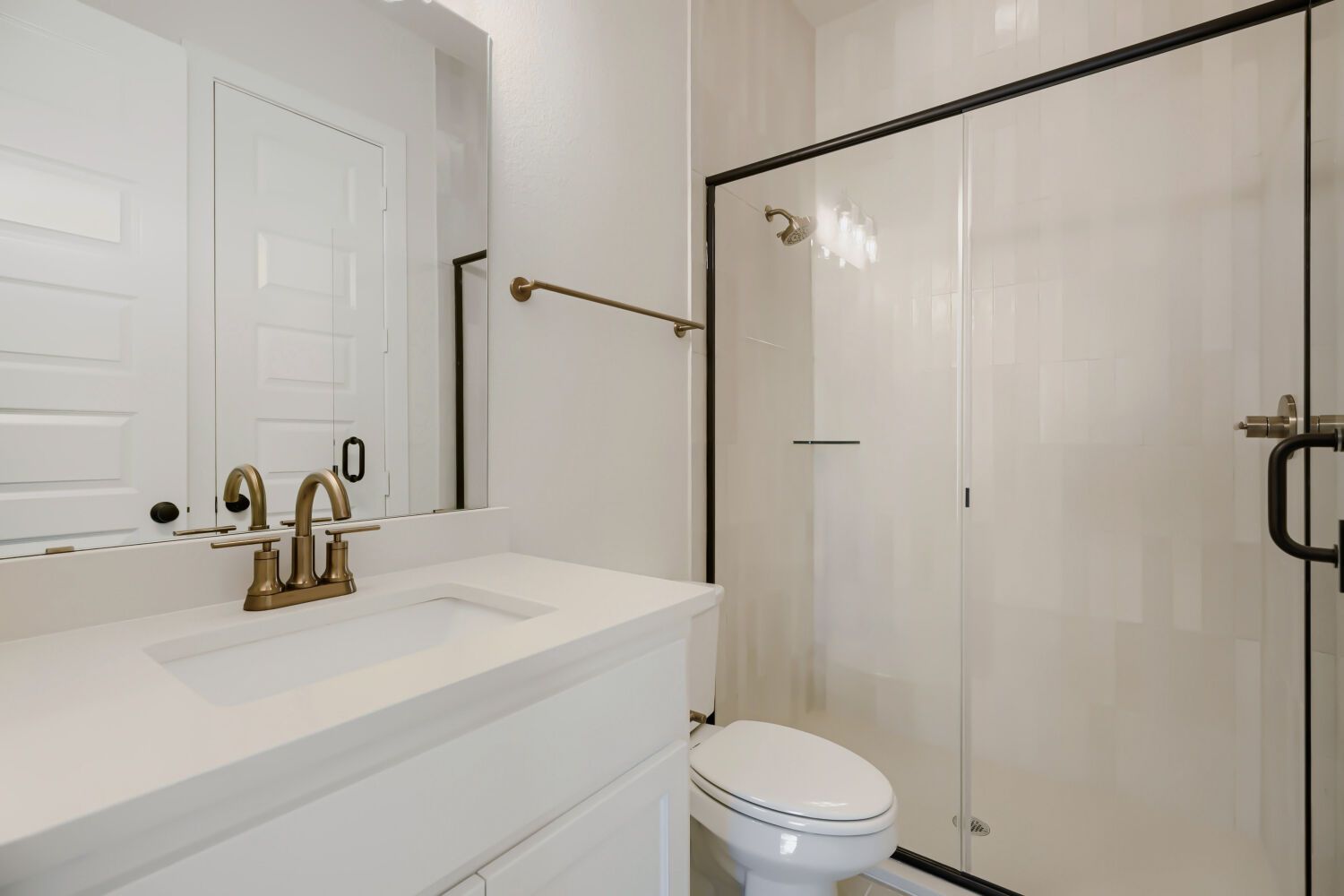 Plan 1543 Representative Photo - Secondary Bathroom