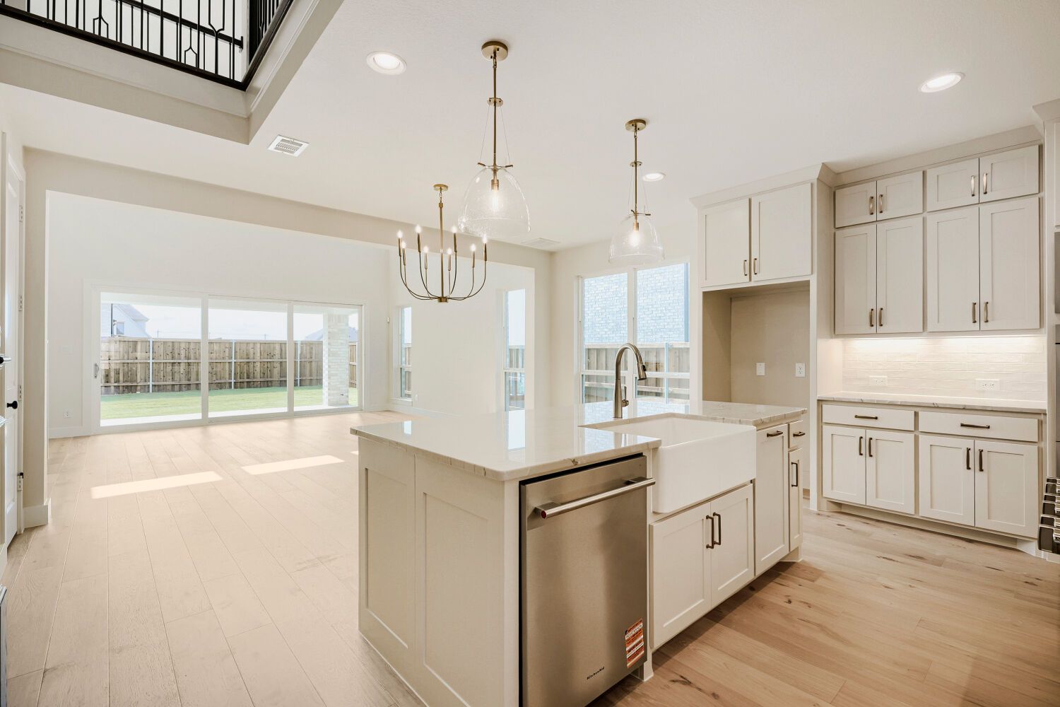 940 Heatherbrook - Kitchen